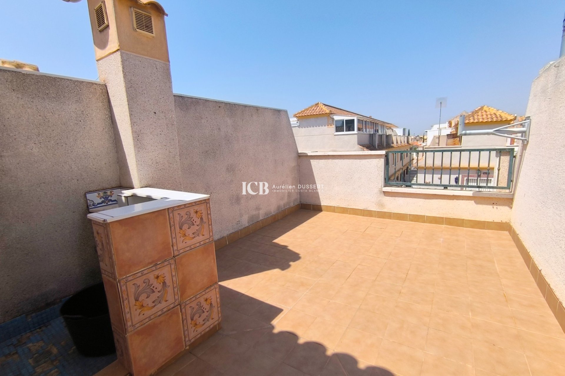 Revente - Maison mitoyenne -
Algorfa