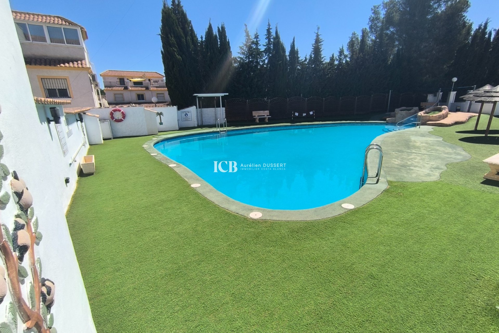 Revente - Maison mitoyenne -
Algorfa