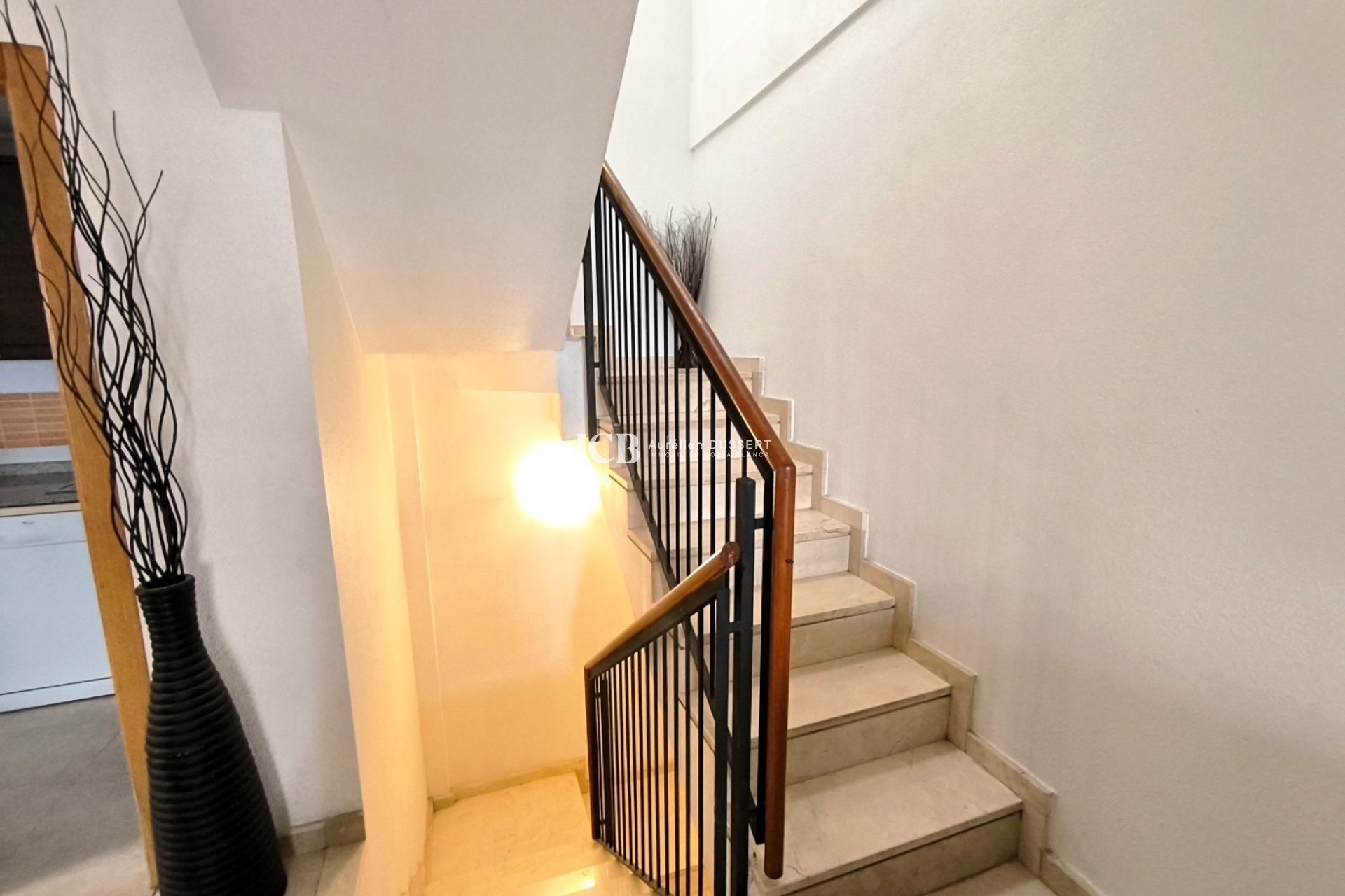 Revente - Maison mitoyenne -
Algorfa