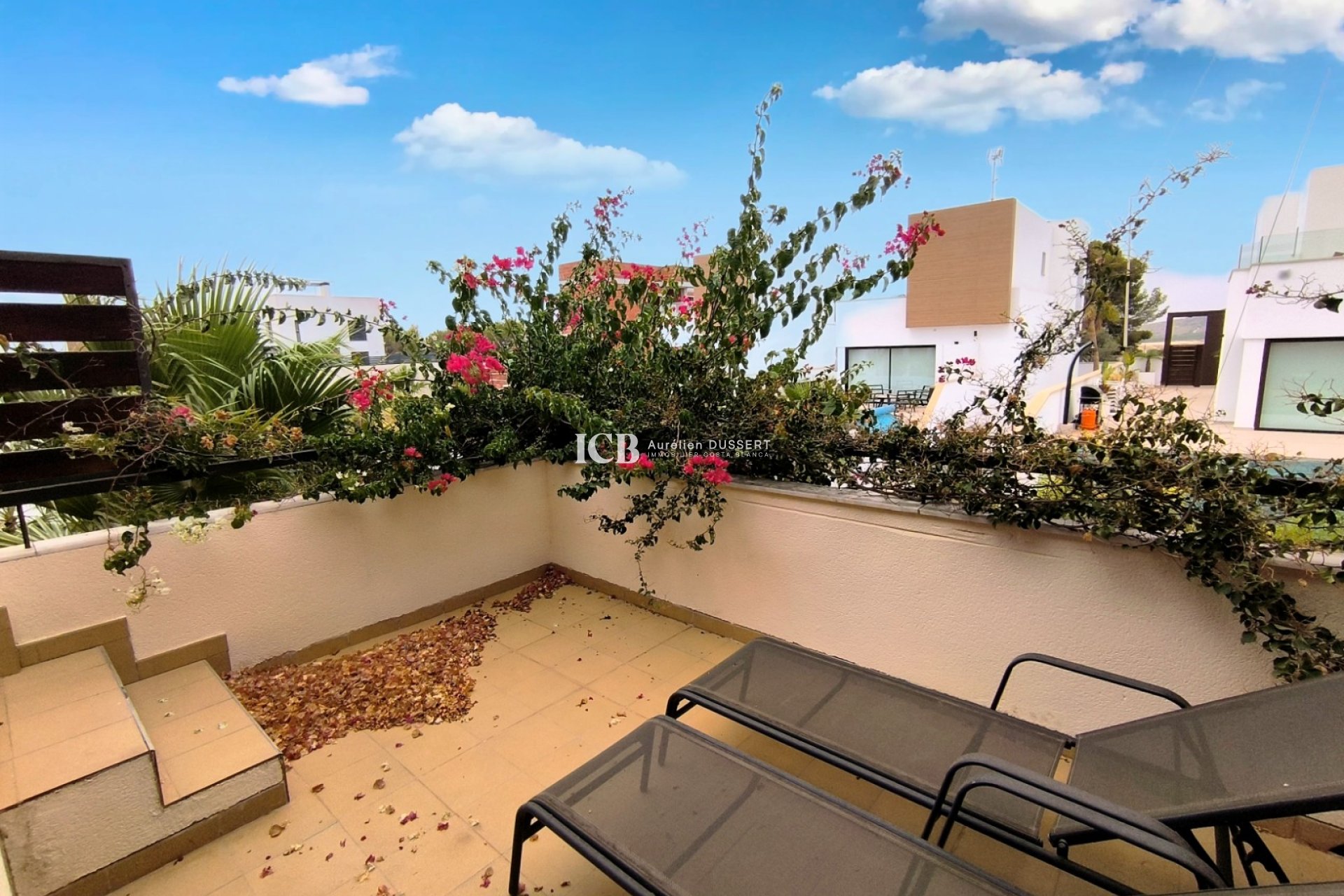 Revente - Maison mitoyenne -
Algorfa