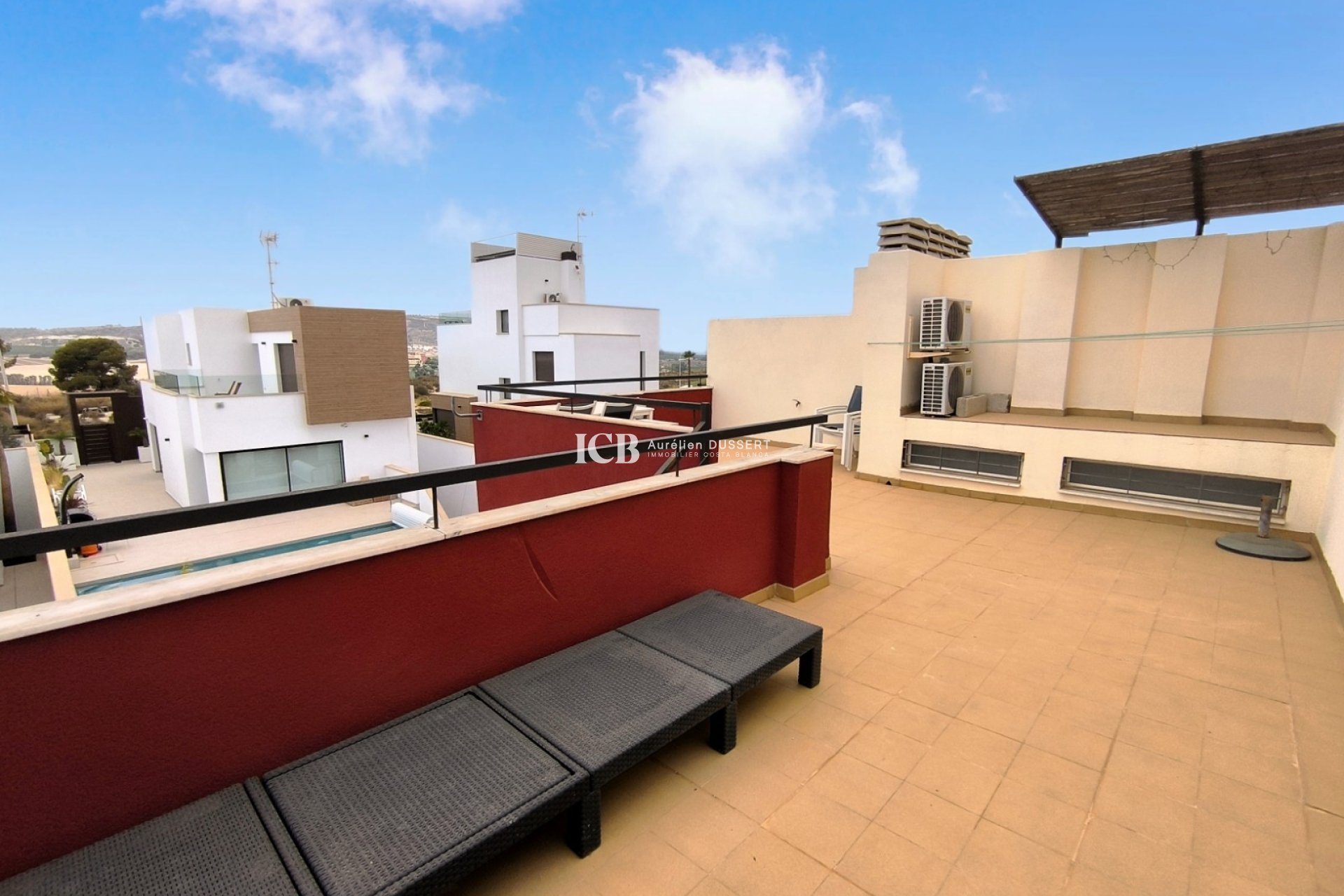 Revente - Maison mitoyenne -
Algorfa