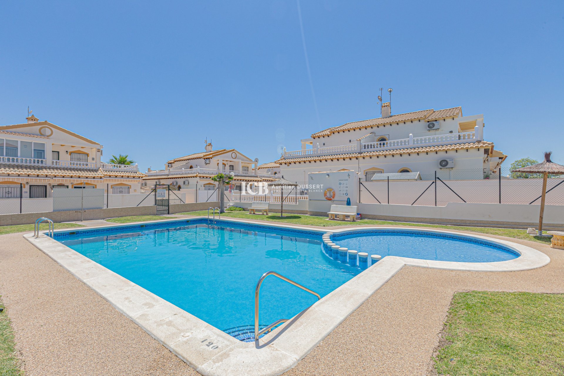 Revente - Maison mitoyenne -
Los Altos - Torrevieja