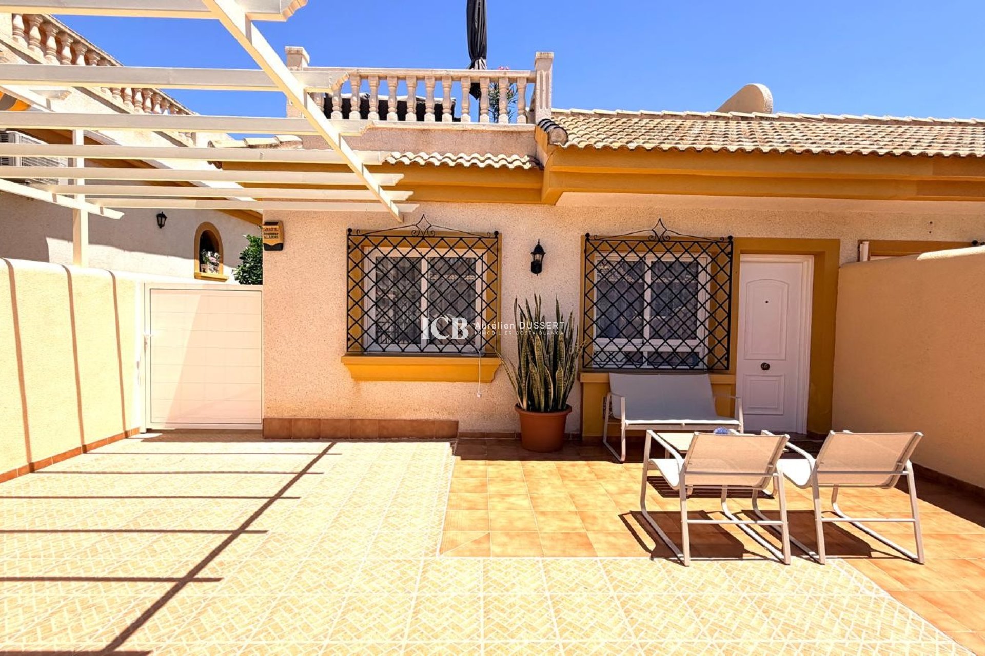 Revente - Maison mitoyenne -
Los Montesinos - Urbanizacion montesol