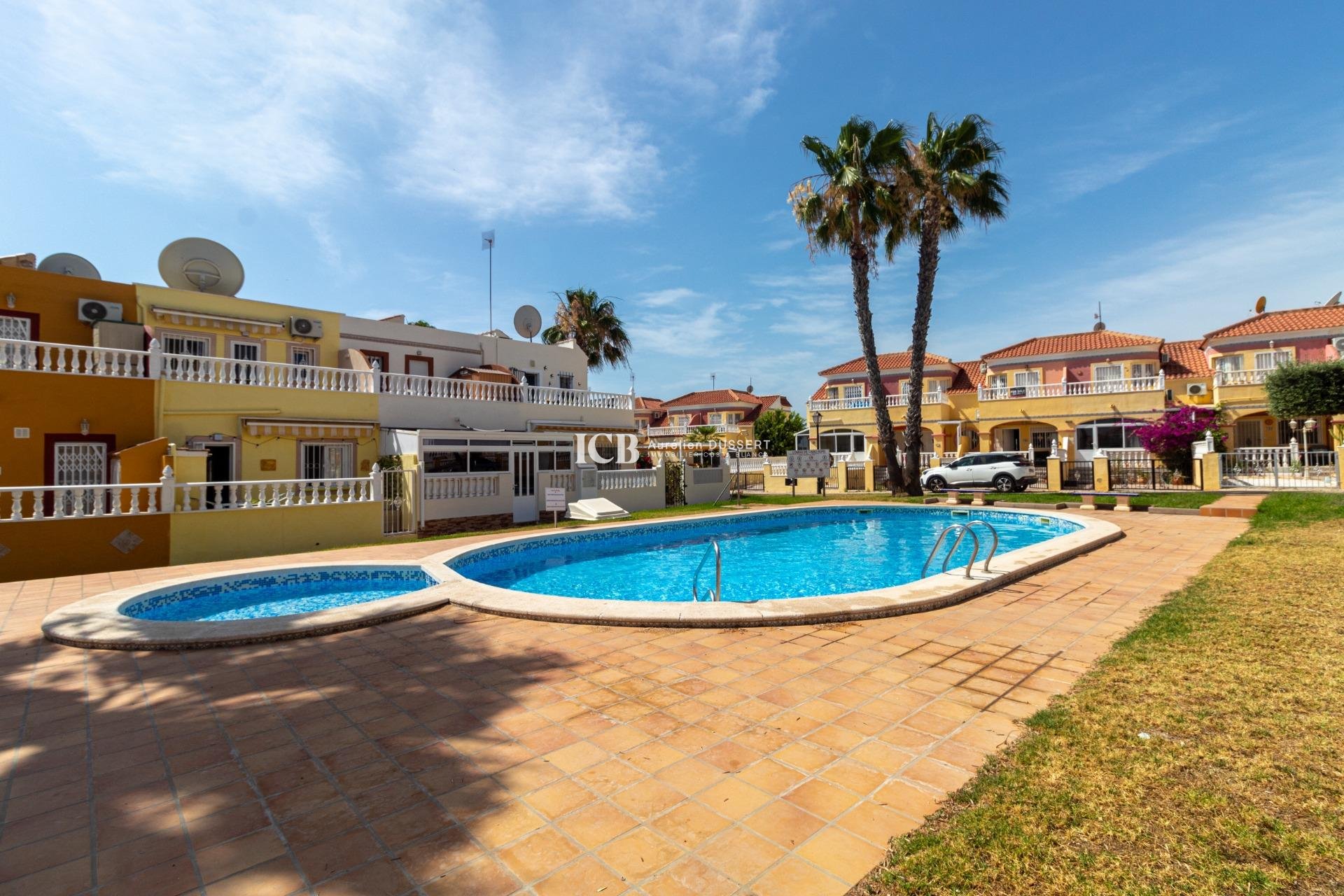 Revente - Maison mitoyenne -
Orihuela Costa - La Regia