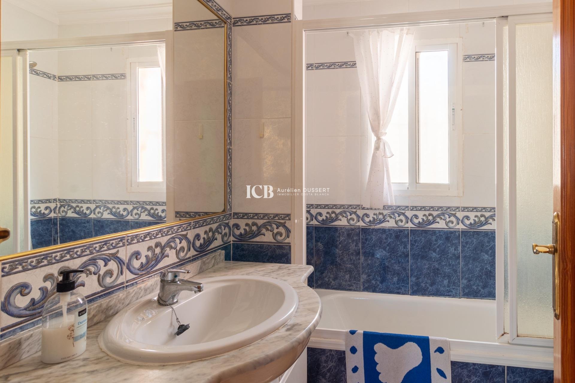 Revente - Maison mitoyenne -
Orihuela Costa - La Regia
