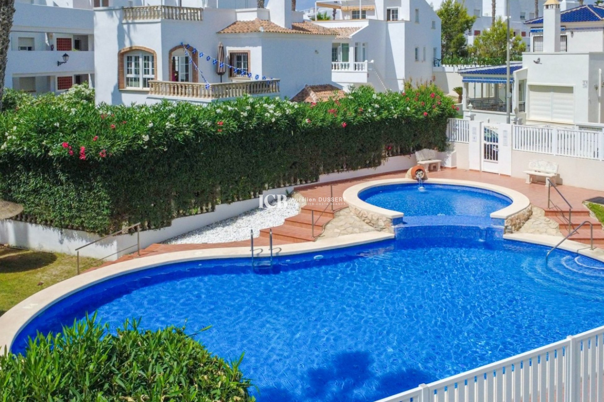 Revente - Maison mitoyenne -
Orihuela Costa - La Rioja