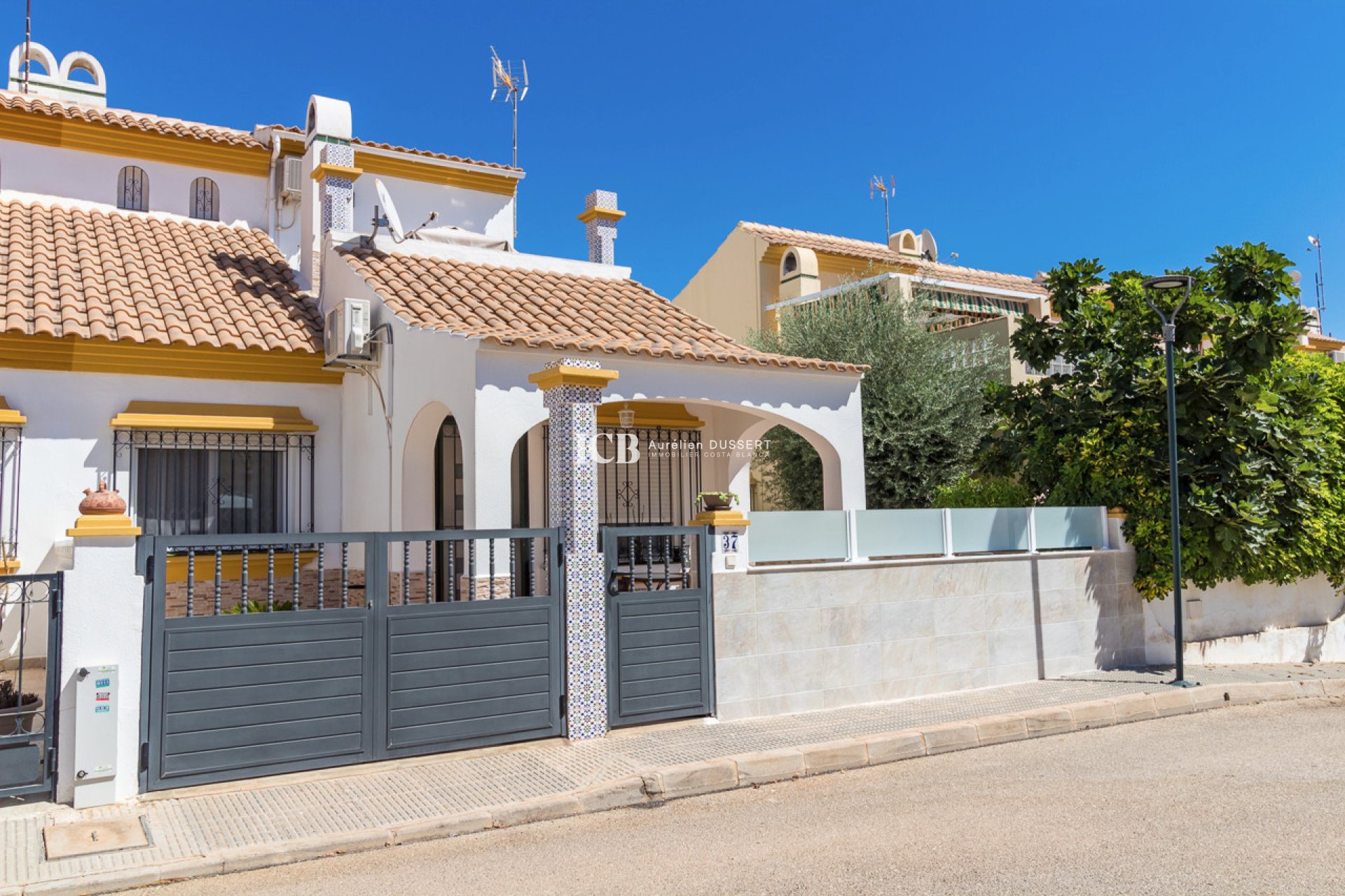 Revente - Maison mitoyenne -
Orihuela Costa - La Zenia