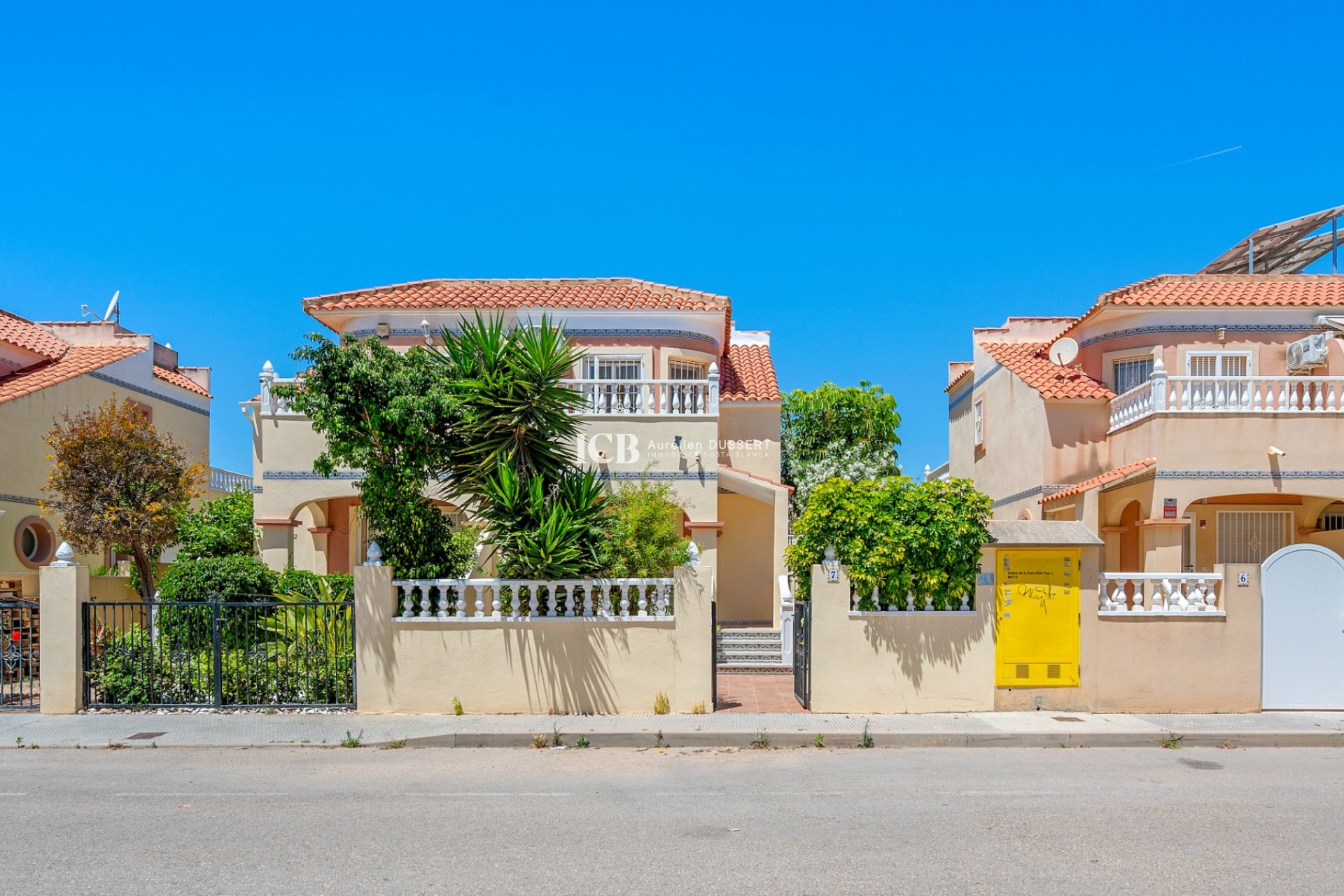Revente - Maison mitoyenne -
Orihuela Costa - La Zenia