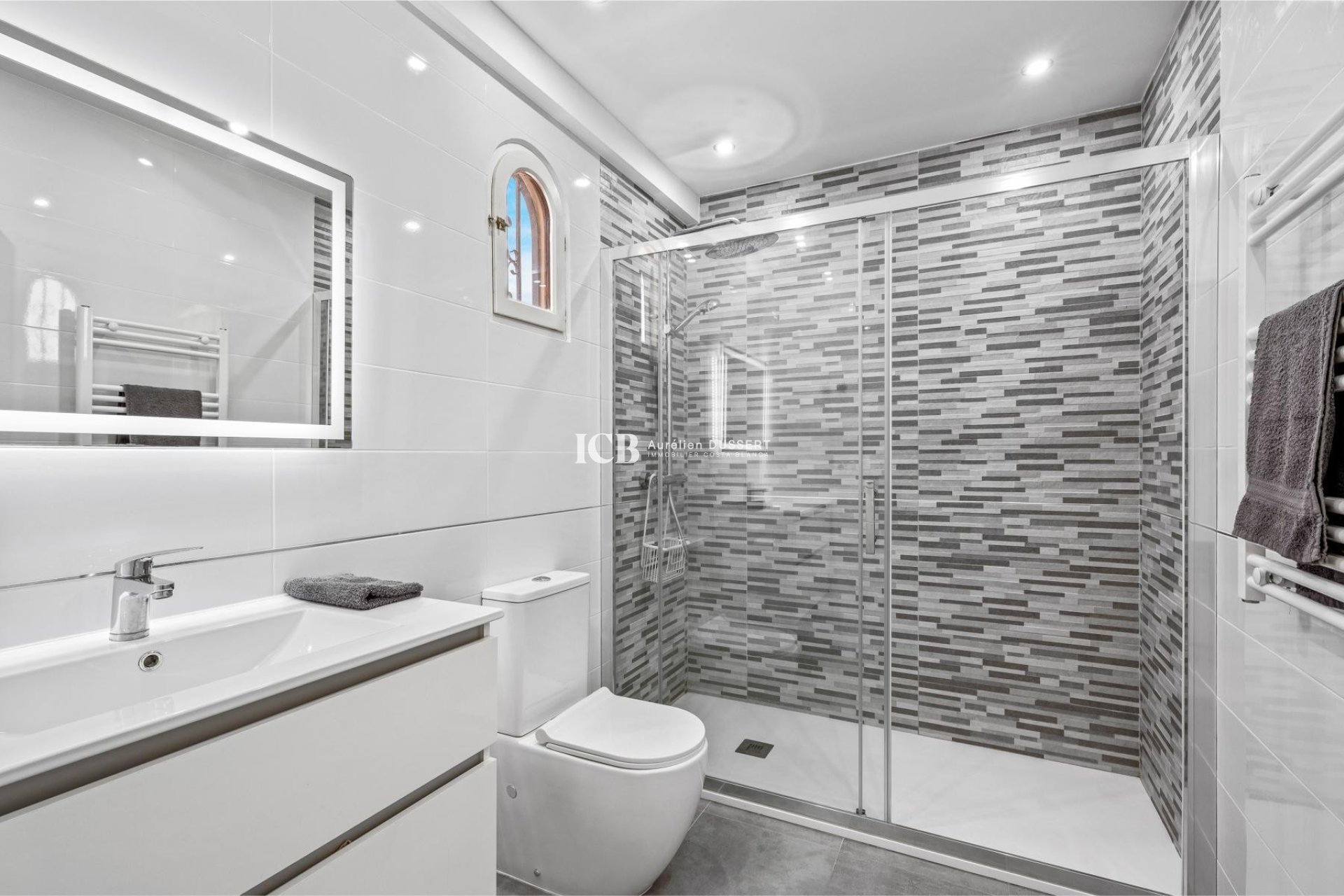 Revente - Maison mitoyenne -
Orihuela Costa - La Zenia