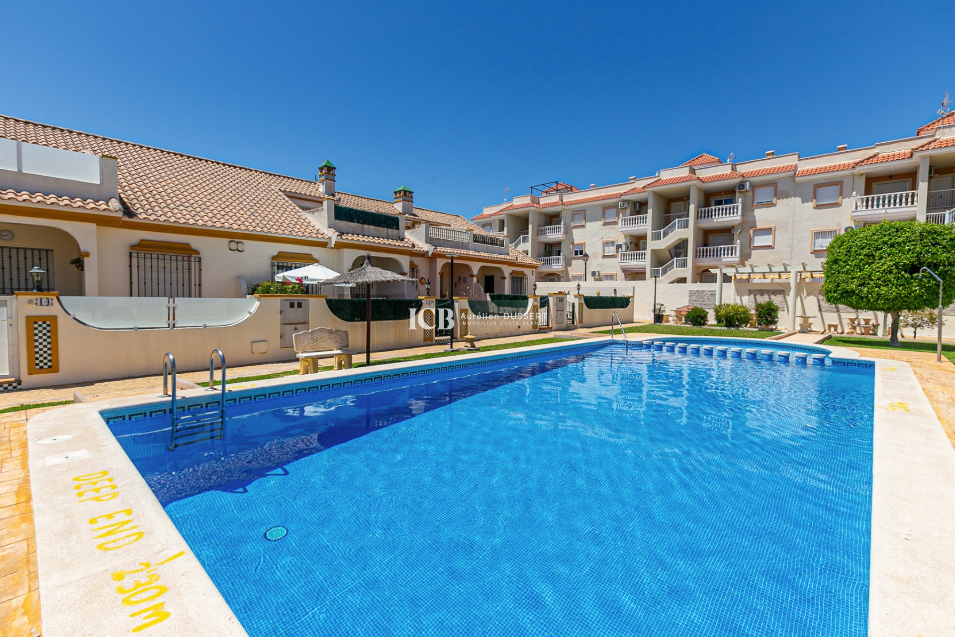 Revente - Maison mitoyenne -
Orihuela Costa - La Zenia