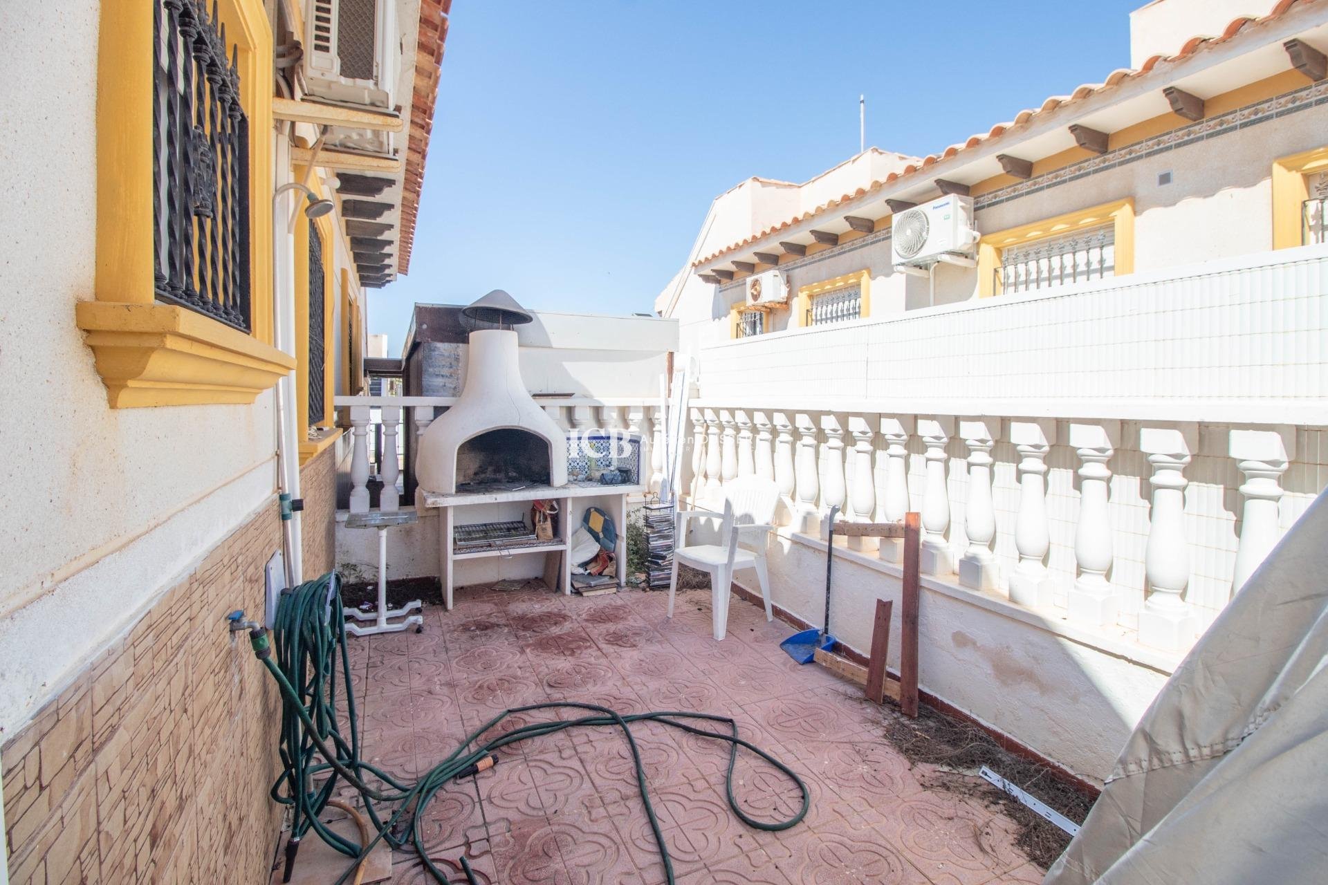 Revente - Maison mitoyenne -
Orihuela Costa - La Zenia