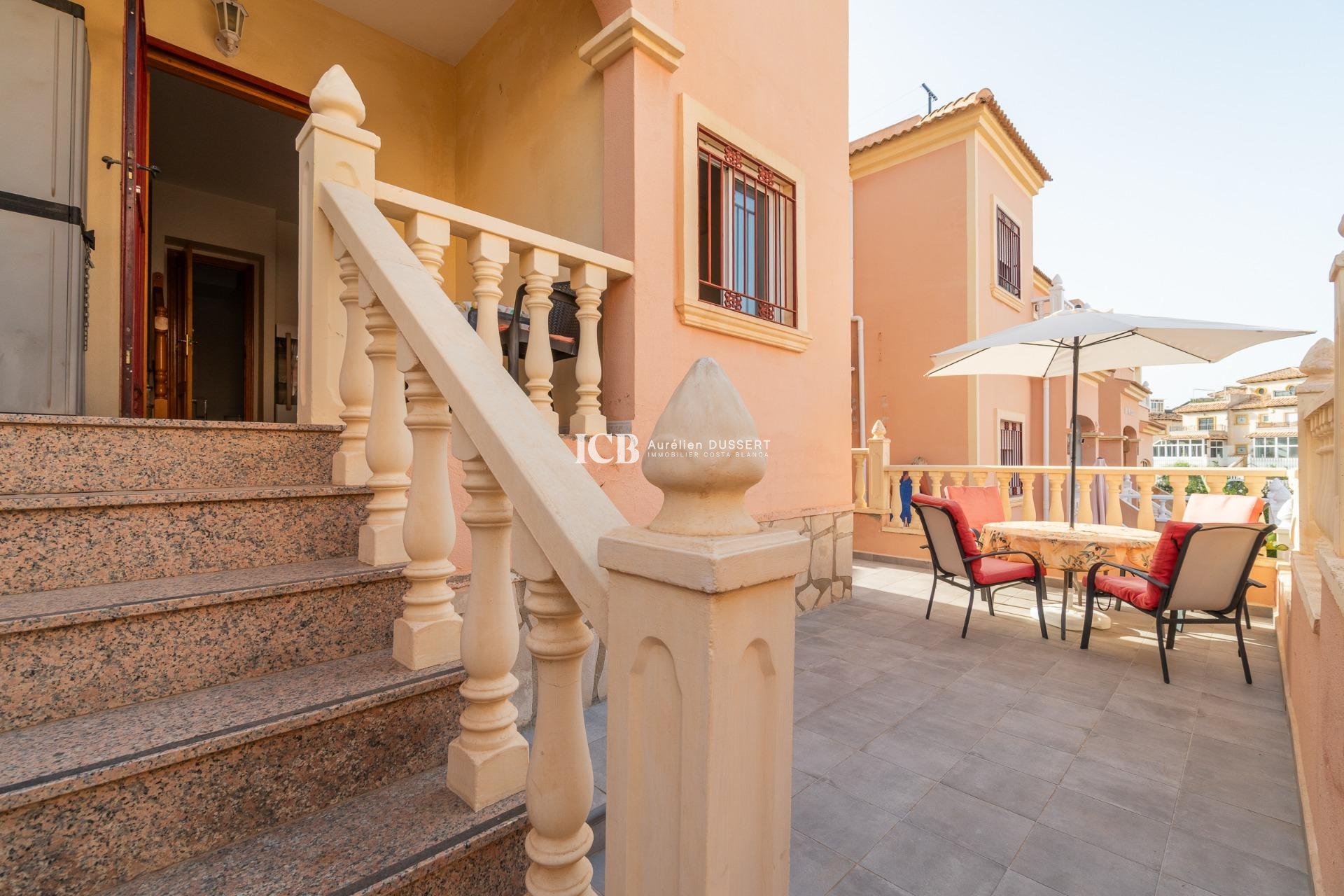 Revente - Maison mitoyenne -
Orihuela Costa - La Zenia