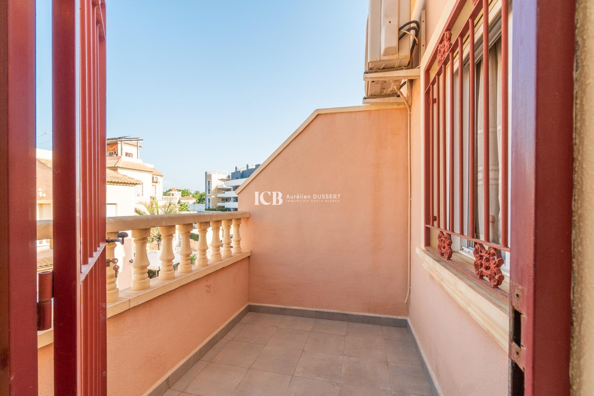 Revente - Maison mitoyenne -
Orihuela Costa - La Zenia