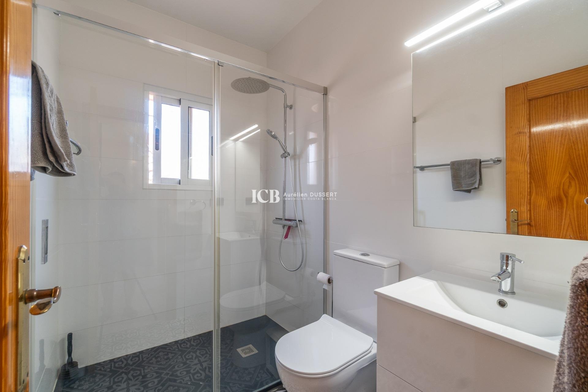 Revente - Maison mitoyenne -
Orihuela Costa - La Zenia