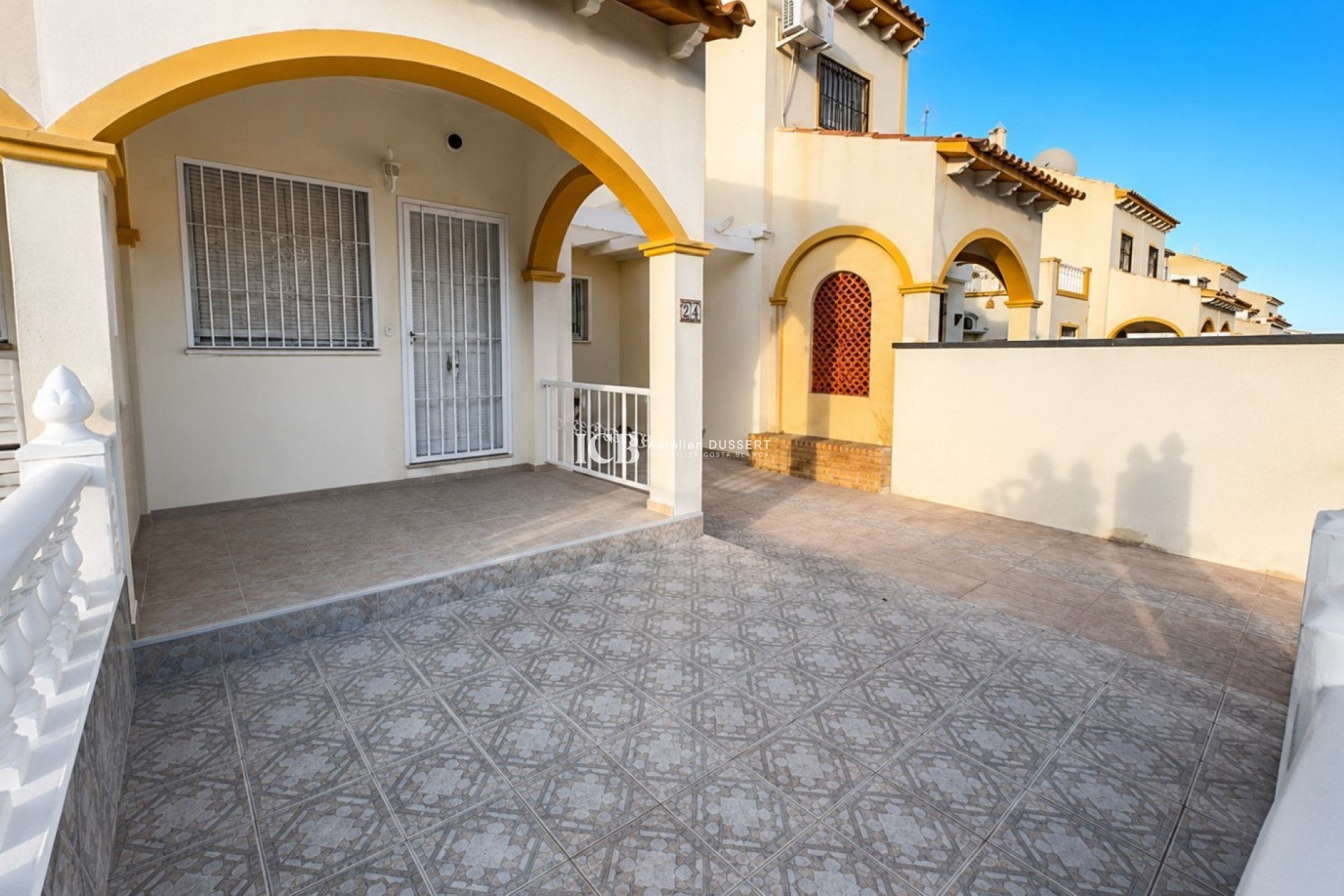 Revente - Maison mitoyenne -
Orihuela Costa - Los Almendros-La Florida