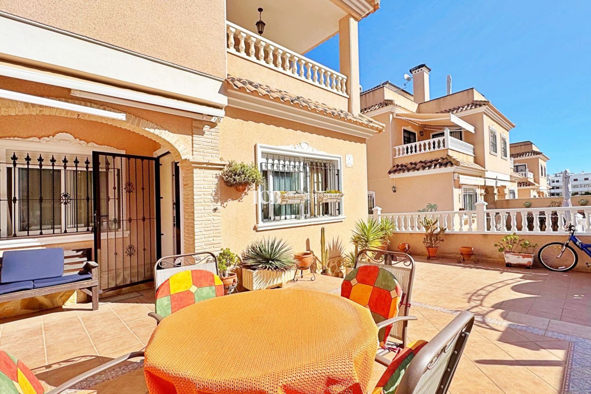 Revente - Maison mitoyenne -
Orihuela Costa - Villamartín
