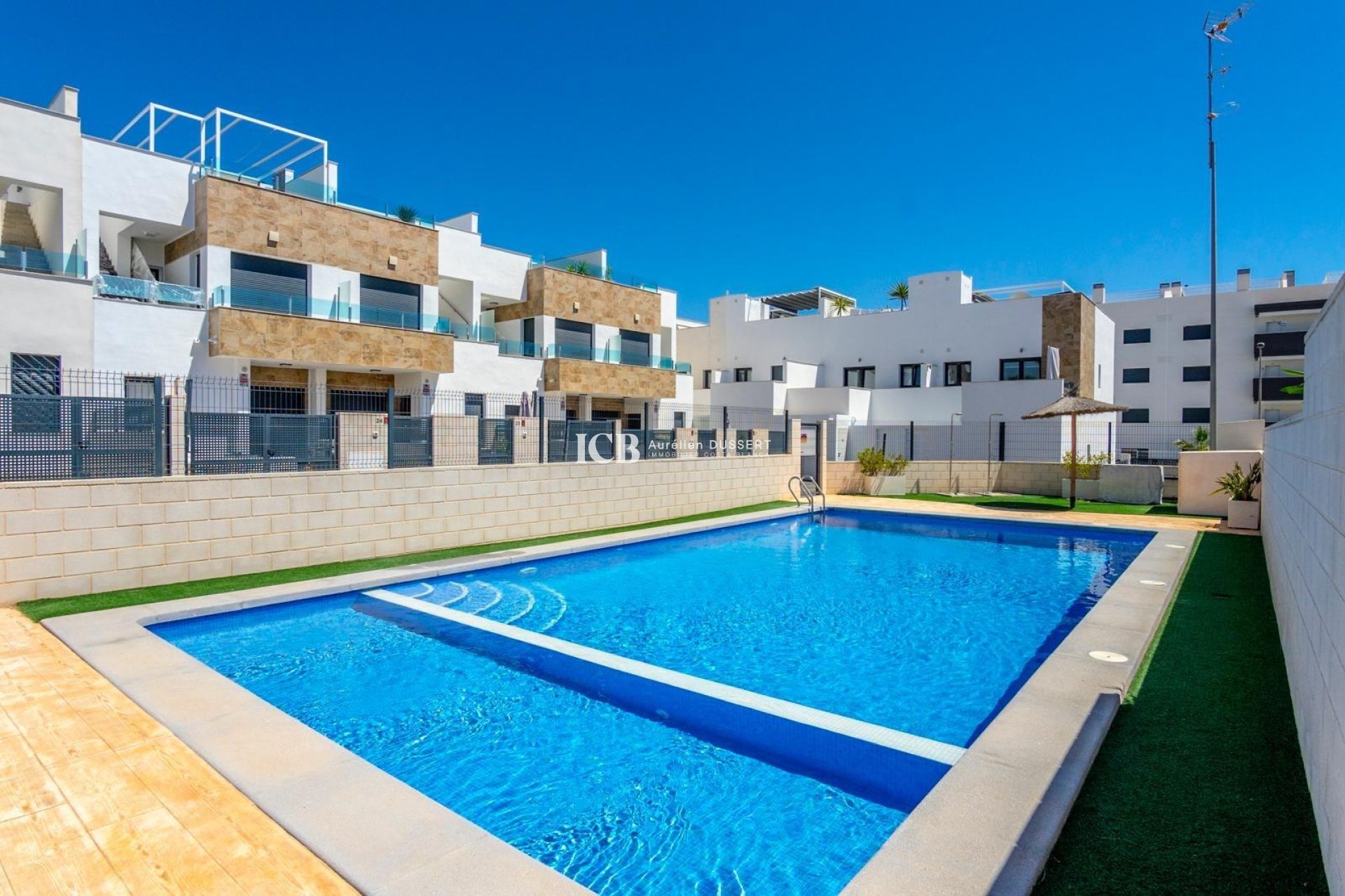 Revente - Maison mitoyenne -
Orihuela Costa - Villamartín