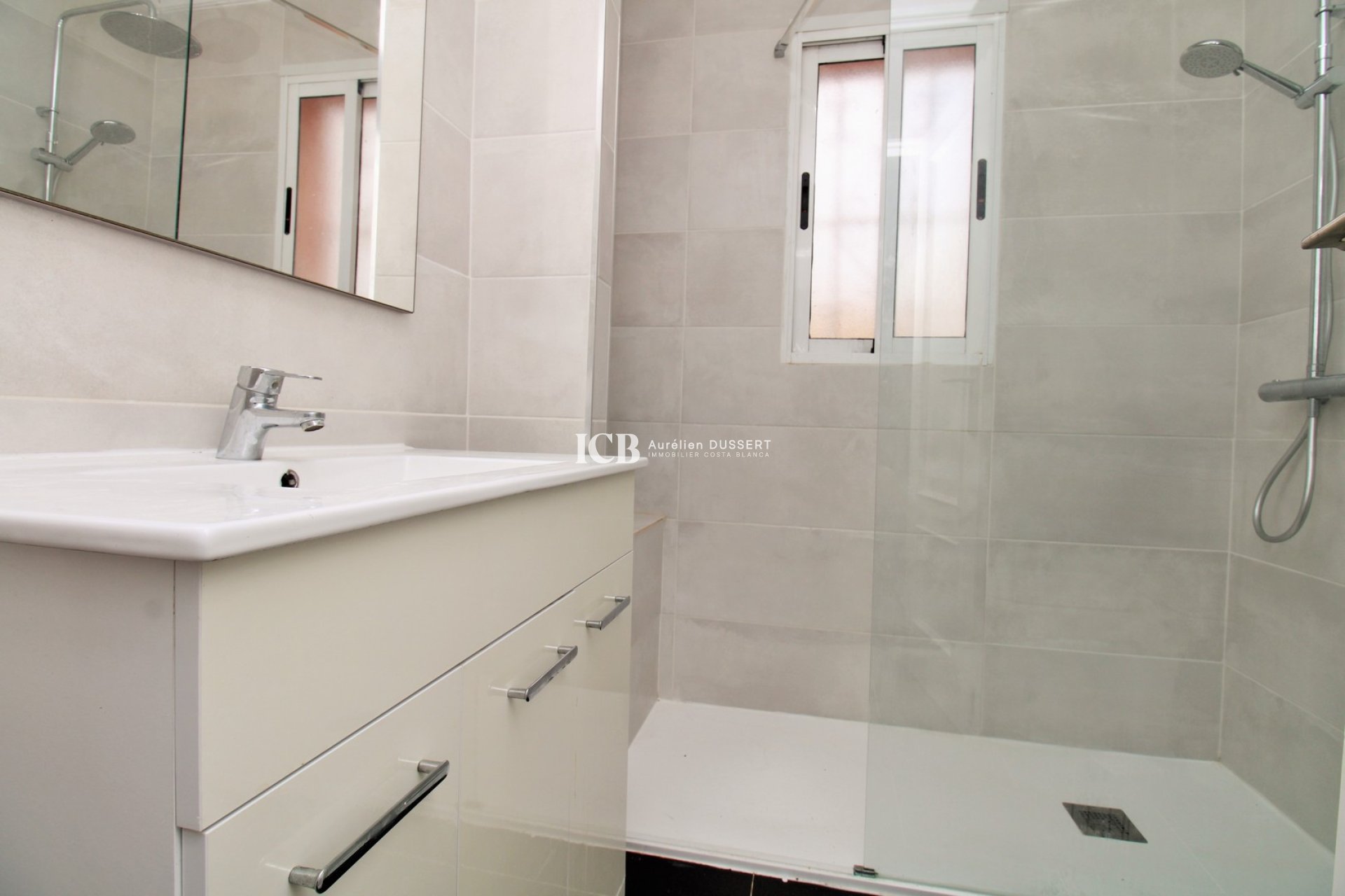 Revente - Maison mitoyenne -
Orihuela Costa - Villamartín