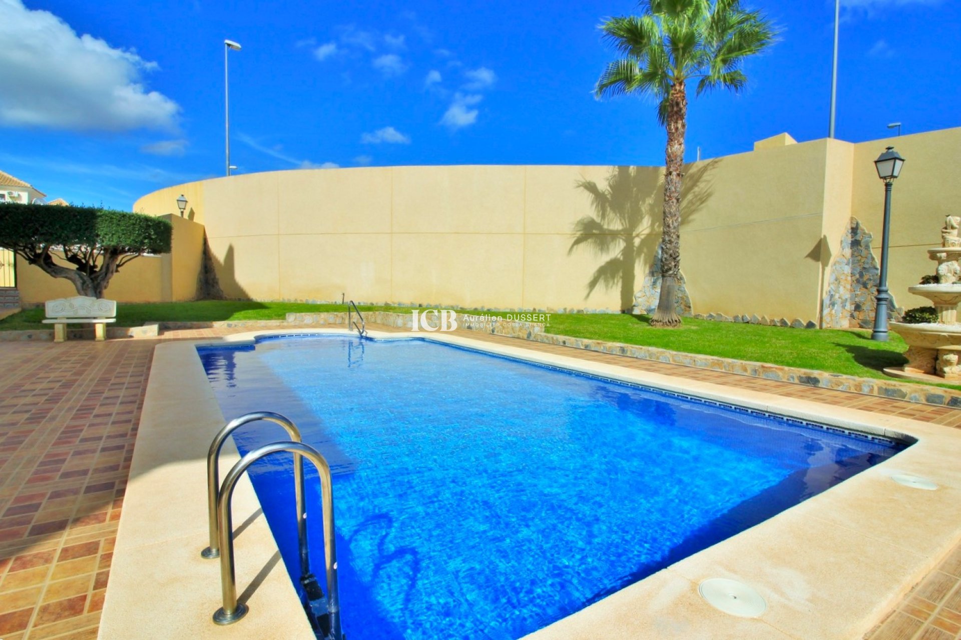 Revente - Maison mitoyenne -
Orihuela Costa - Villamartín