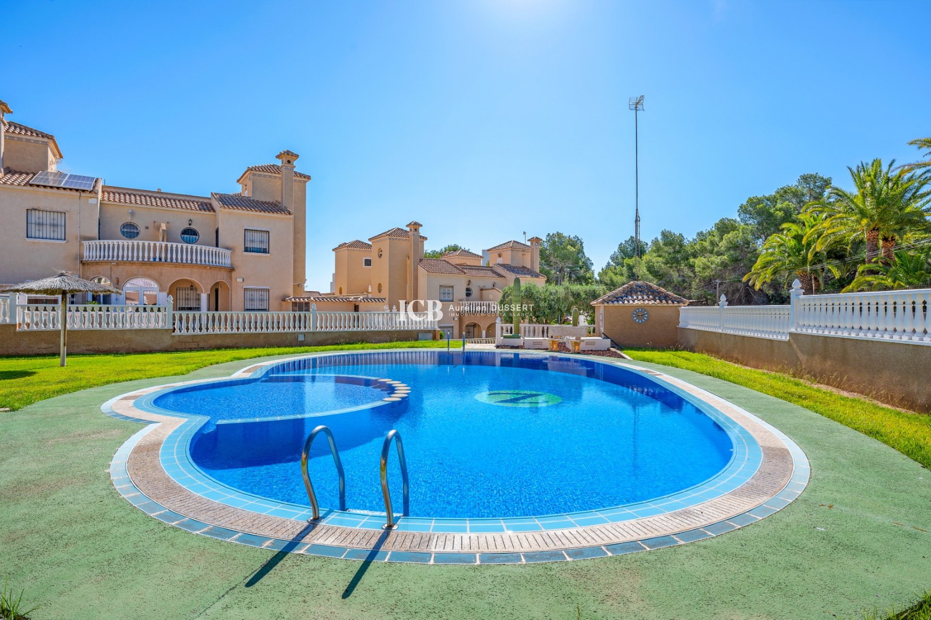 Revente - Maison mitoyenne -
Orihuela Costa - Villamartín