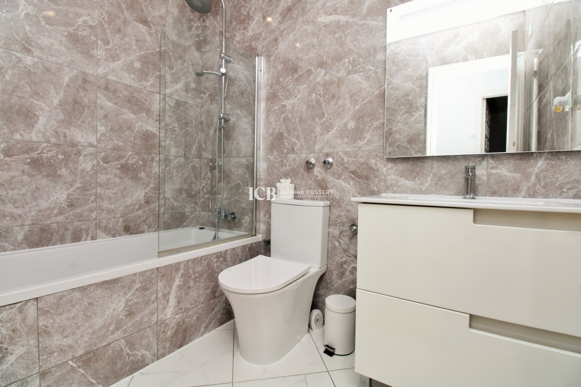 Revente - Maison mitoyenne -
Orihuela Costa - Villamartín