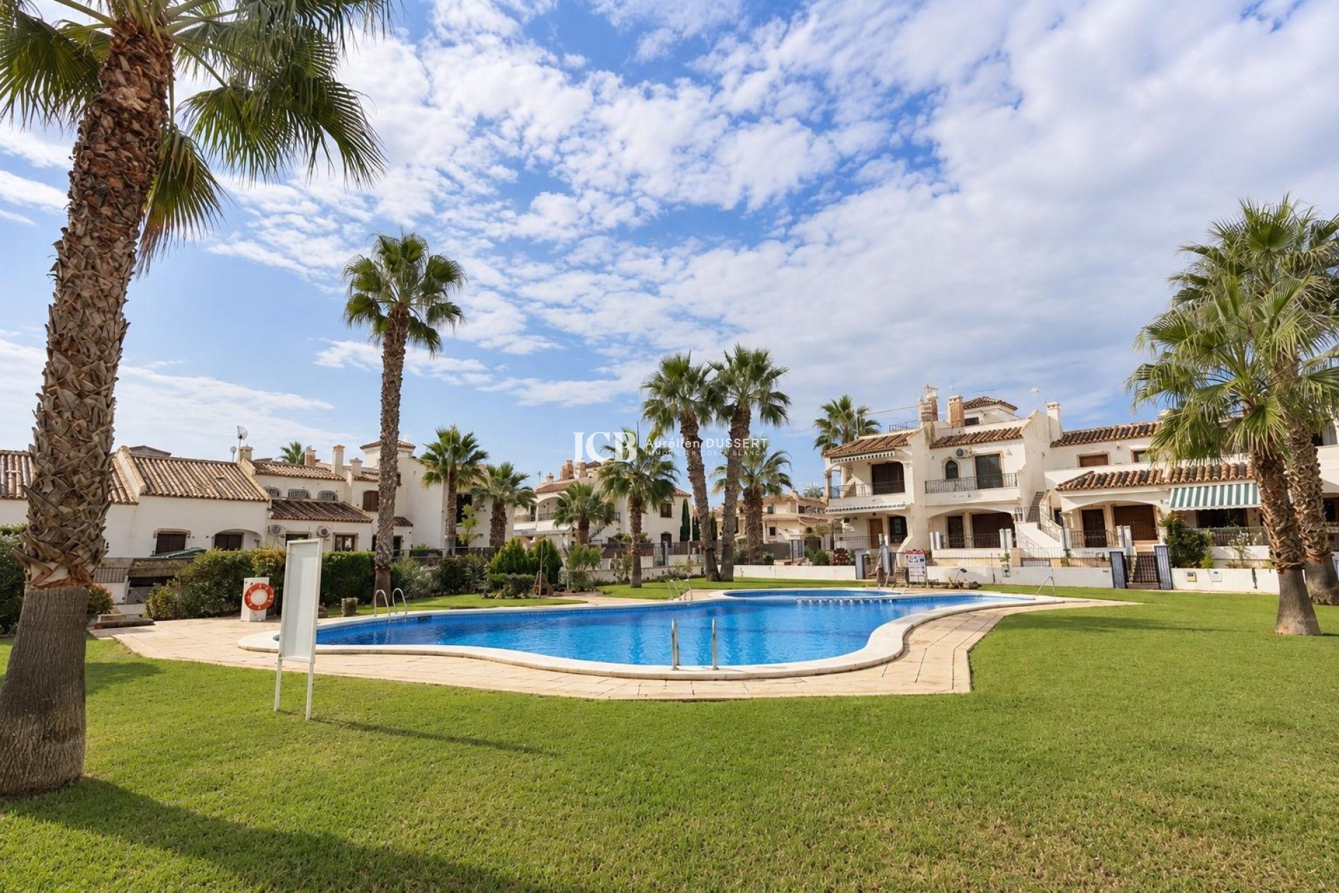 Revente - Maison mitoyenne -
Orihuela Costa - Villamartín