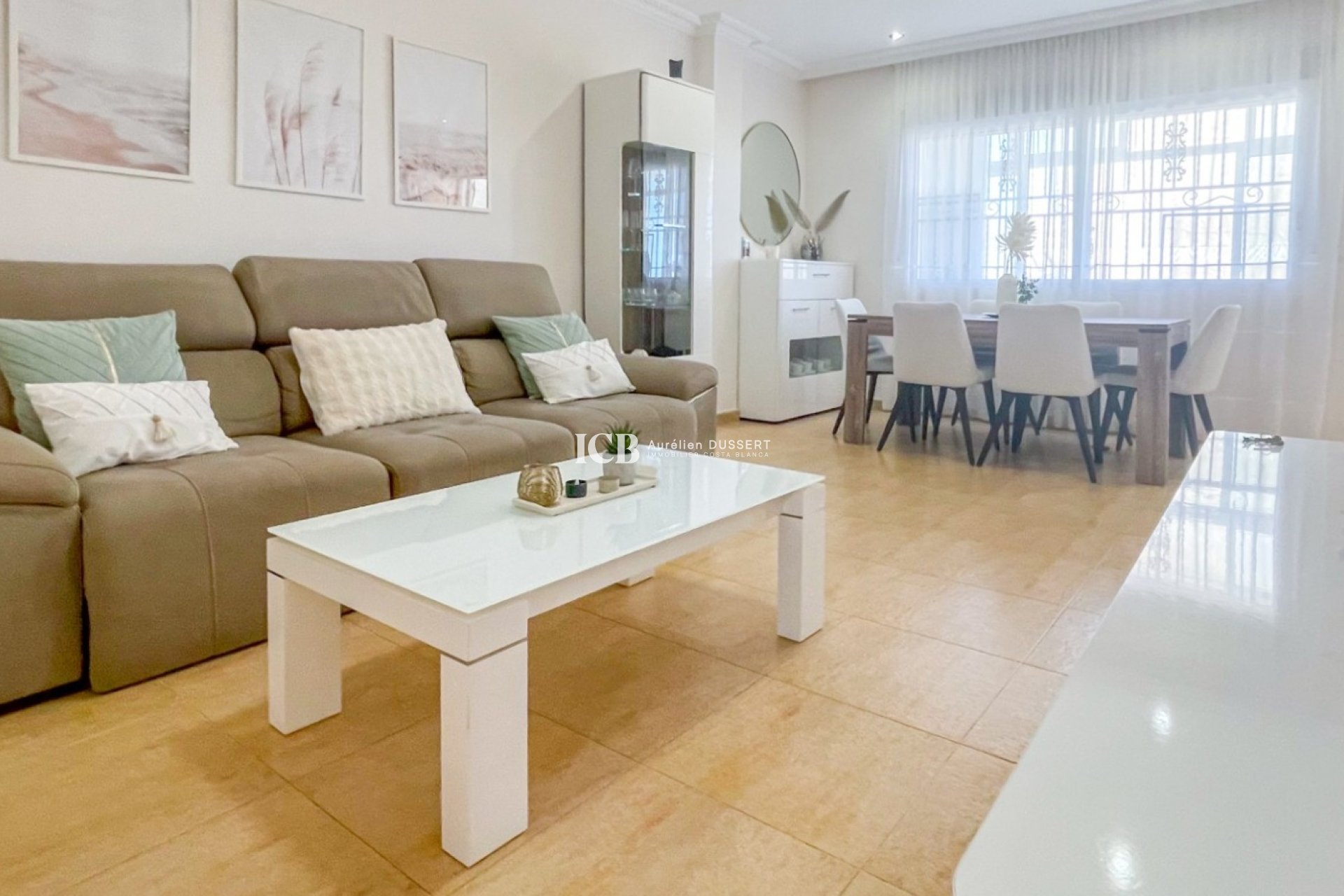 Revente - Maison mitoyenne -
Punta Prima - Torrevieja