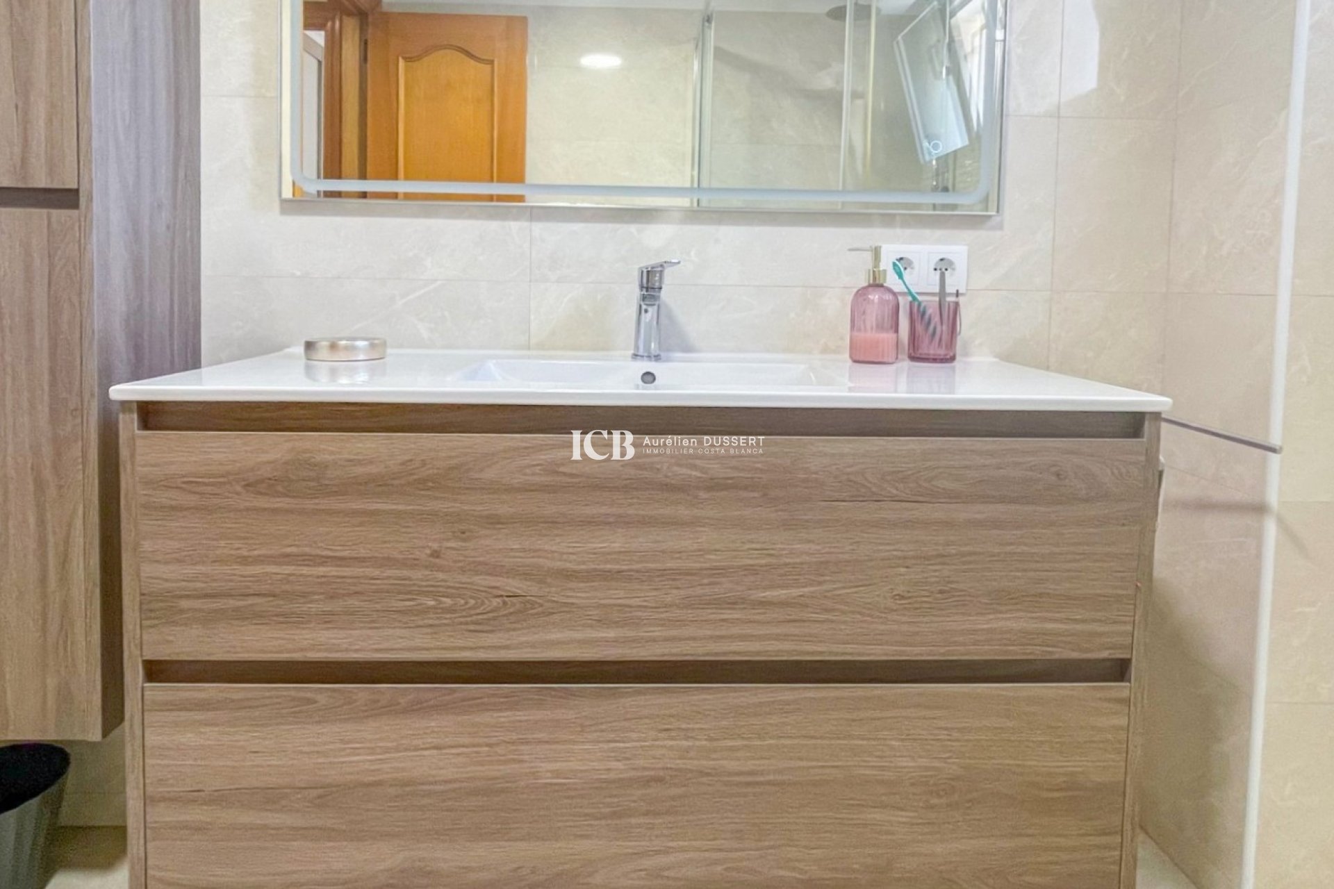 Revente - Maison mitoyenne -
Punta Prima - Torrevieja