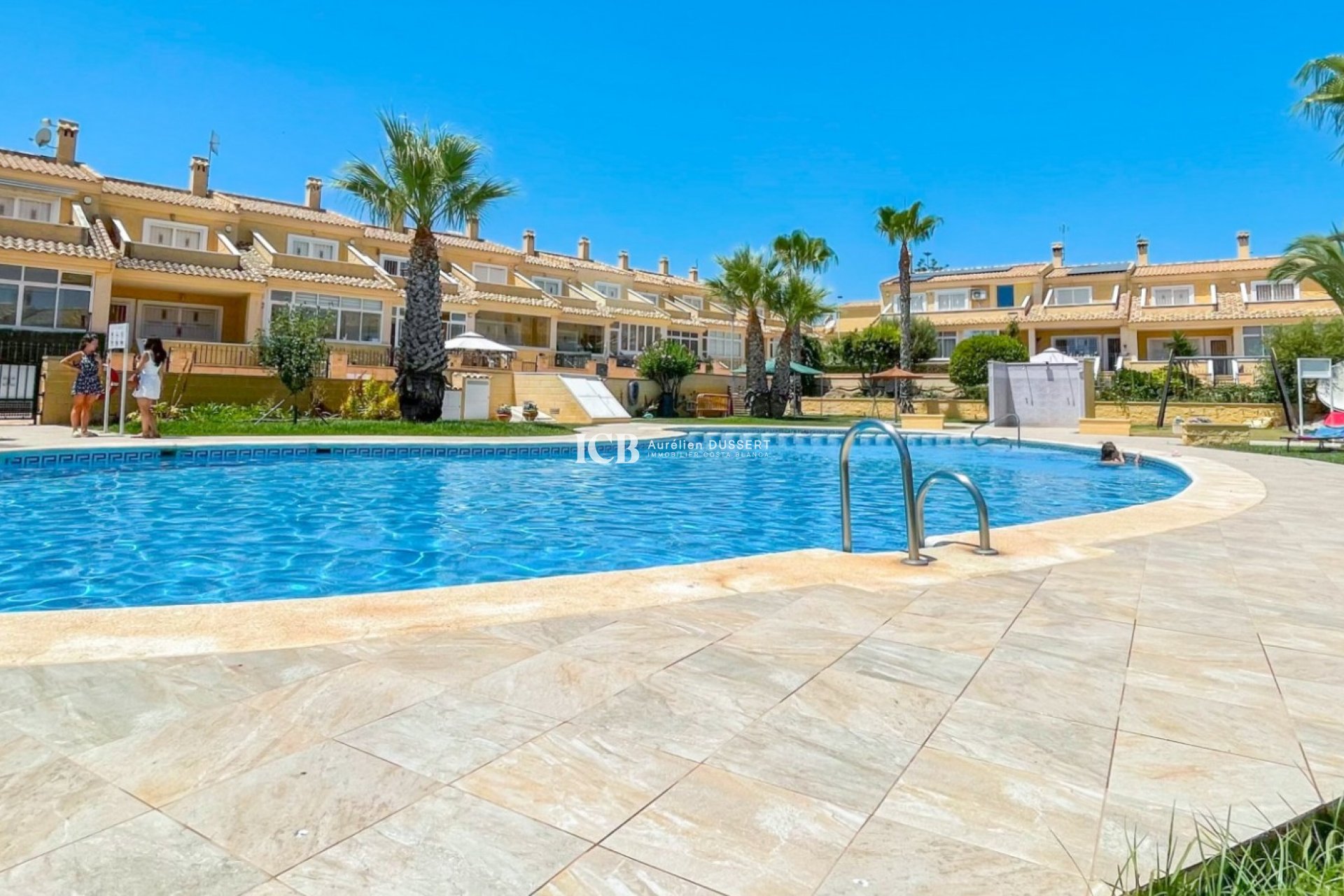 Revente - Maison mitoyenne -
Punta Prima - Torrevieja