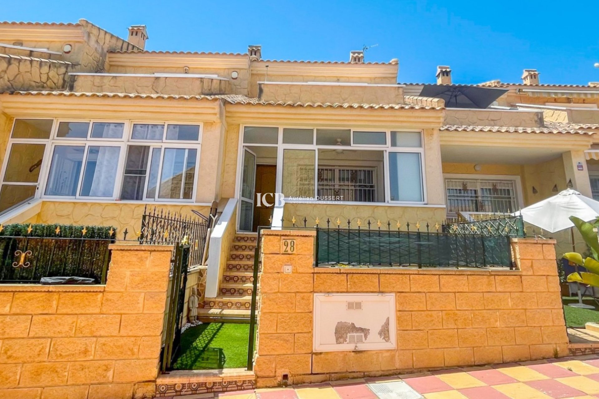 Revente - Maison mitoyenne -
Punta Prima - Torrevieja