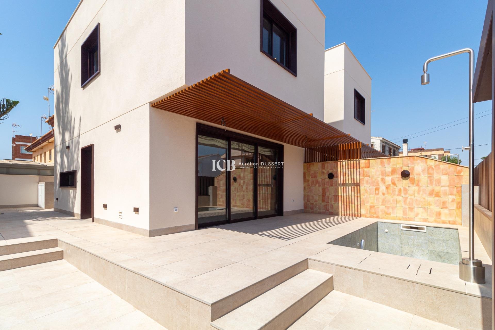 Revente - Maison mitoyenne -
Santiago de la ribera