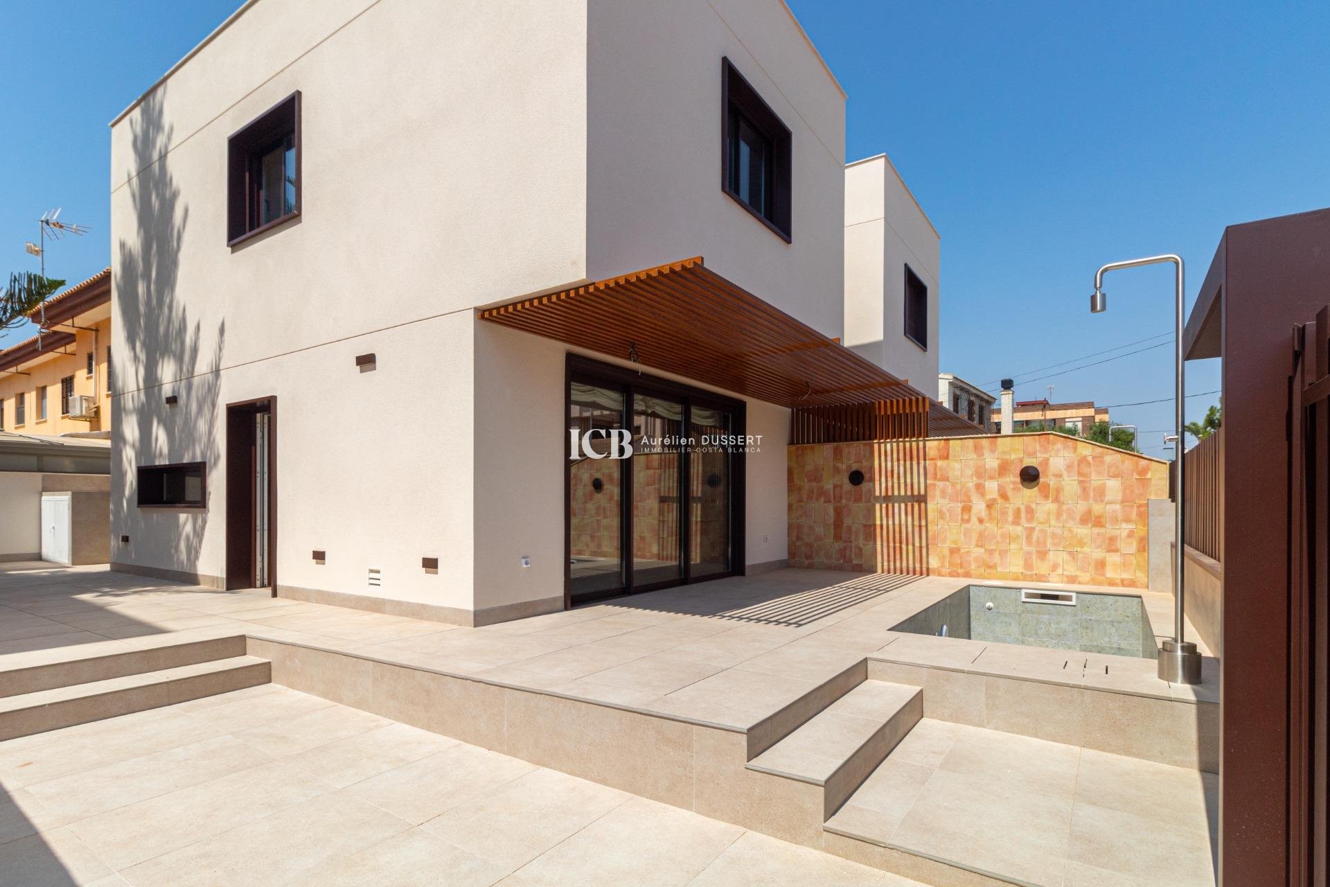 Revente - Maison mitoyenne -
Santiago de la ribera