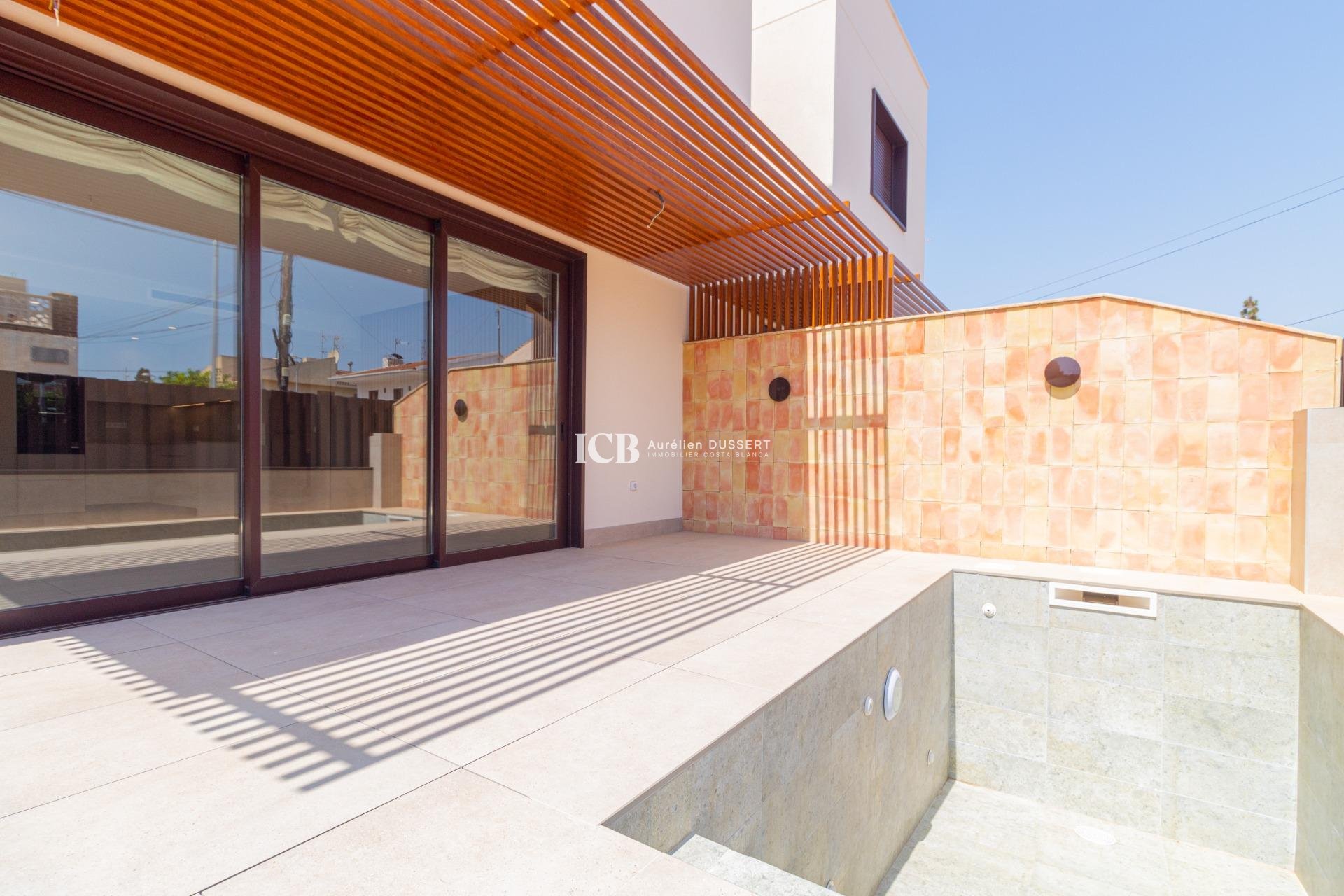 Revente - Maison mitoyenne -
Santiago de la ribera