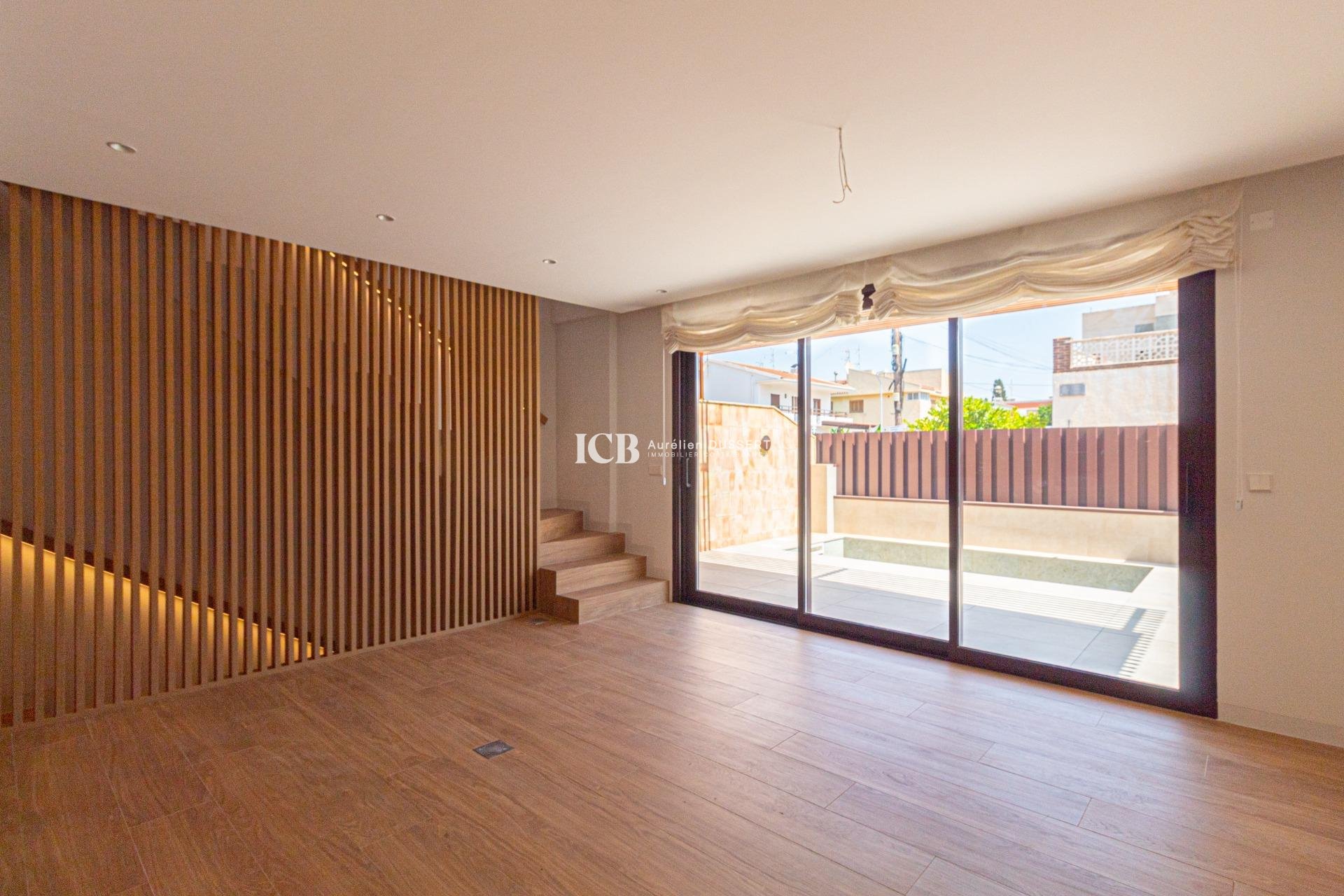 Revente - Maison mitoyenne -
Santiago de la ribera