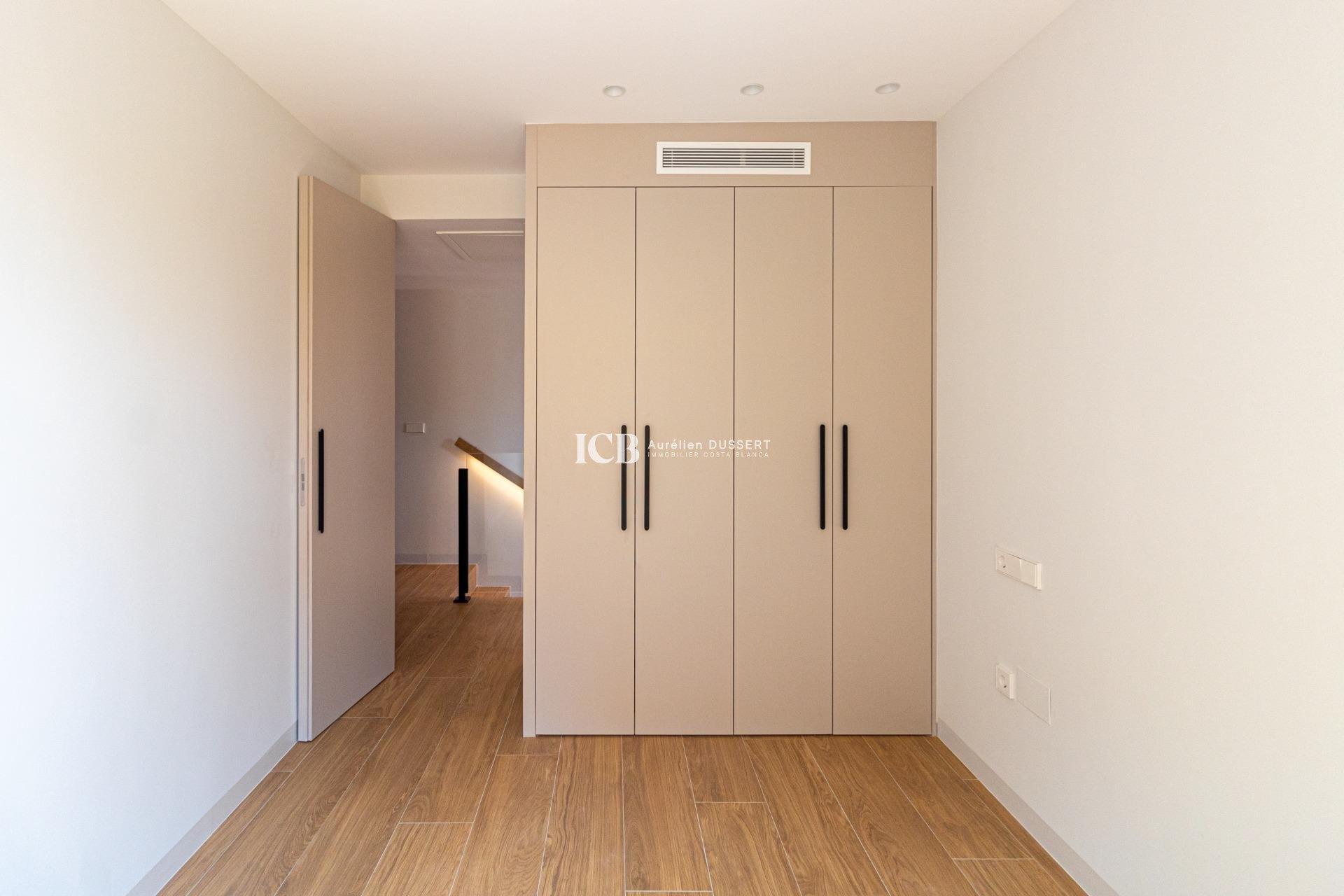 Revente - Maison mitoyenne -
Santiago de la ribera