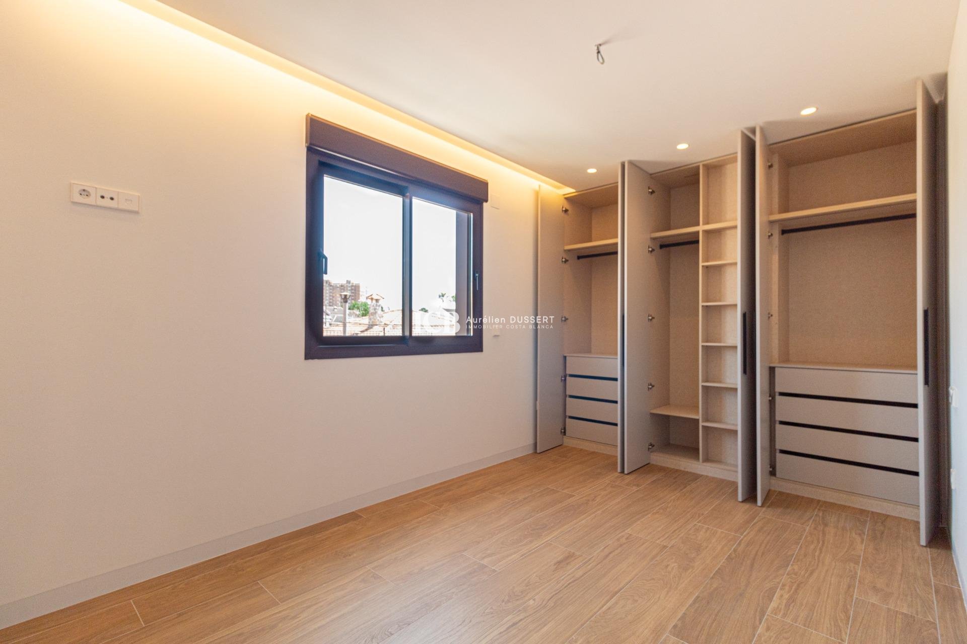 Revente - Maison mitoyenne -
Santiago de la ribera