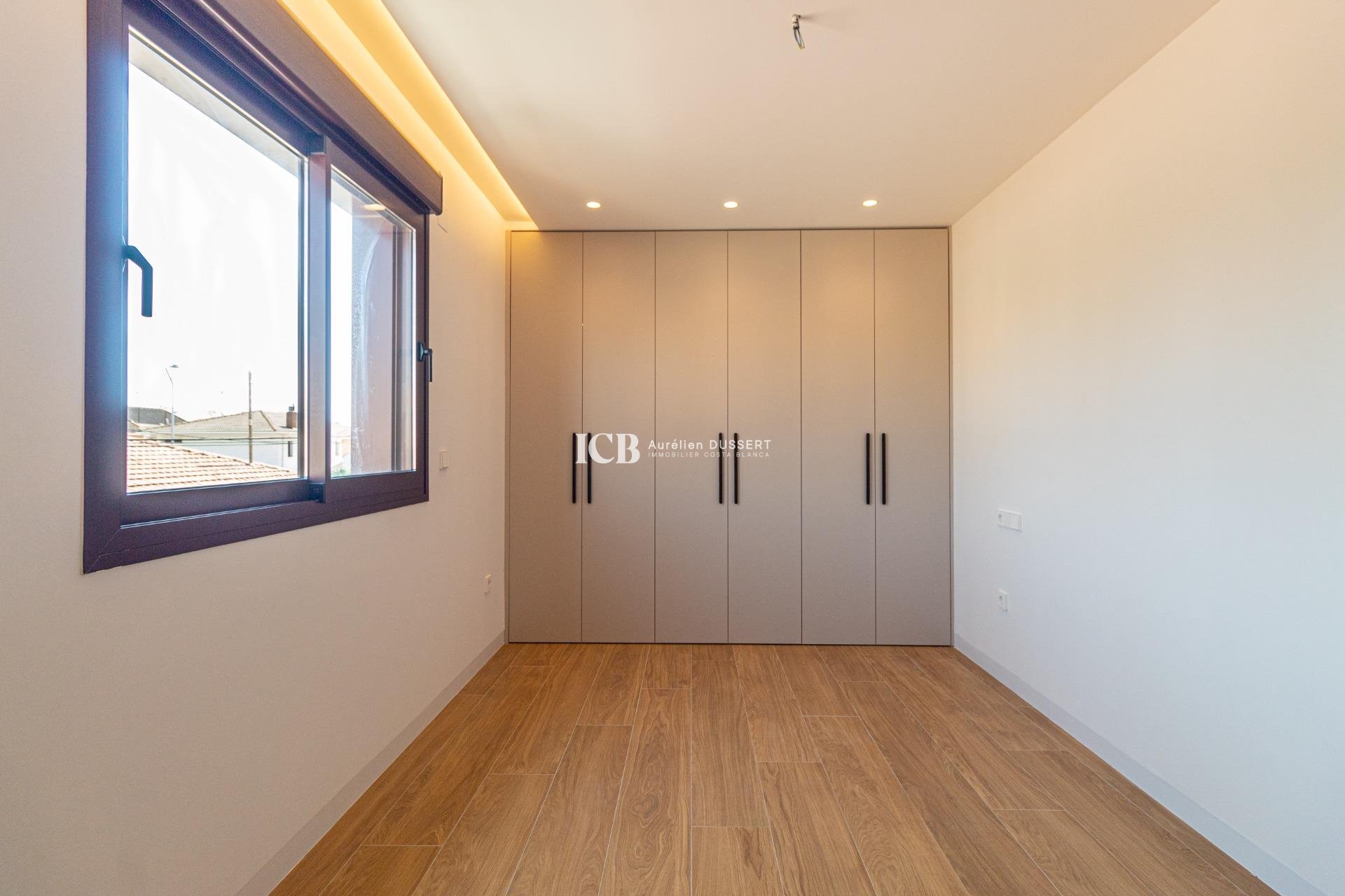 Revente - Maison mitoyenne -
Santiago de la ribera