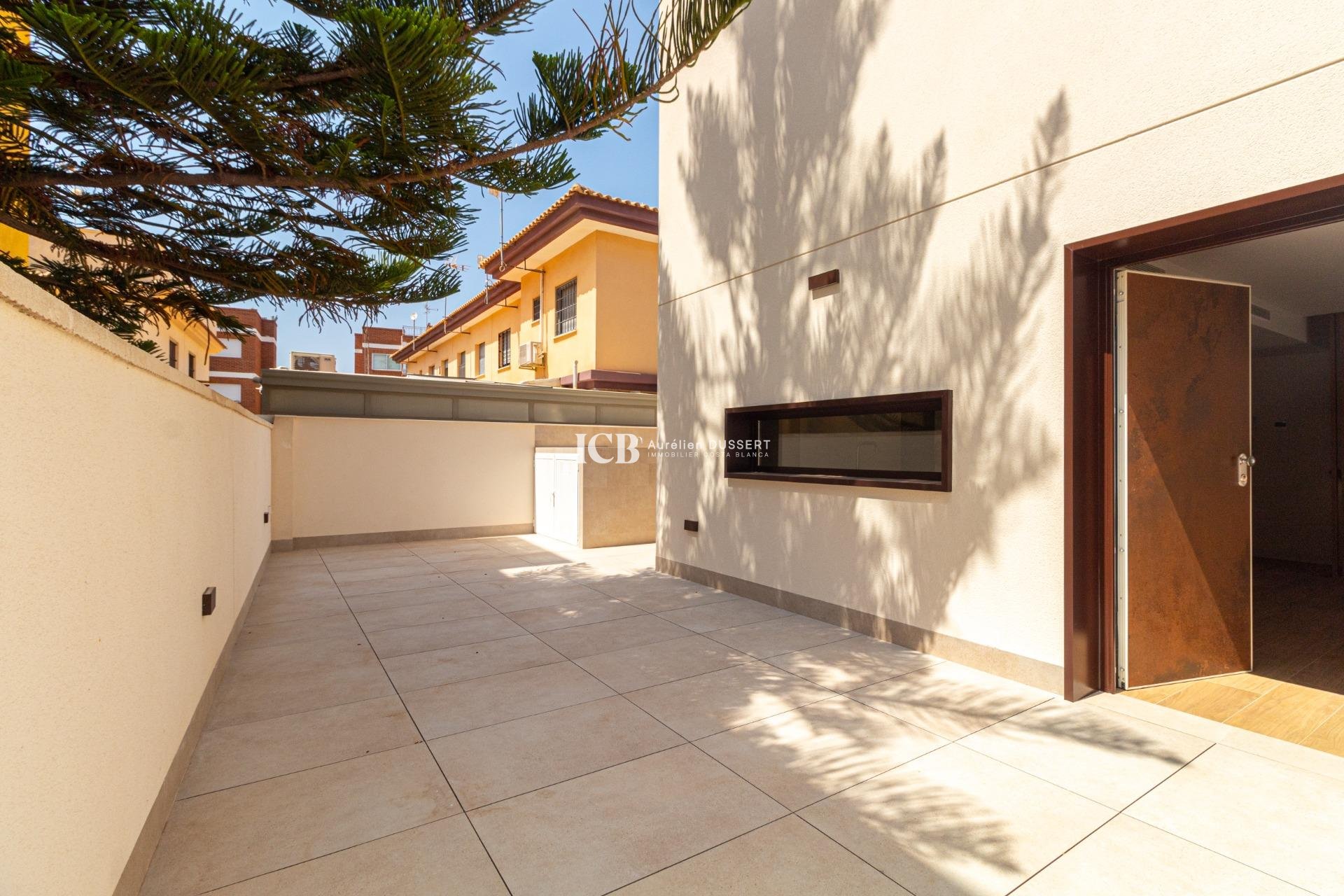Revente - Maison mitoyenne -
Santiago de la ribera