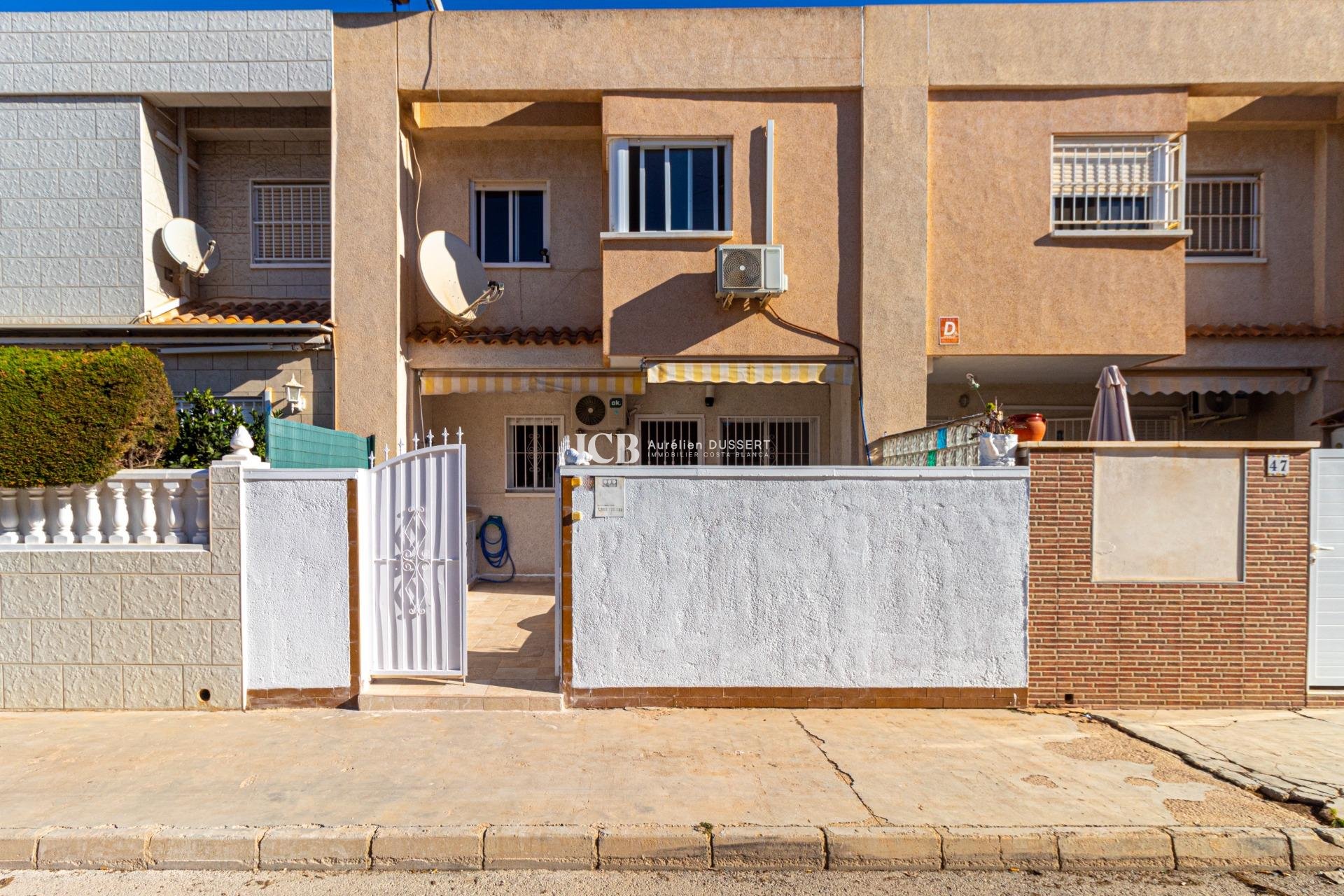 Revente - Maison mitoyenne -
Torrevieja - Aguas Nuevas