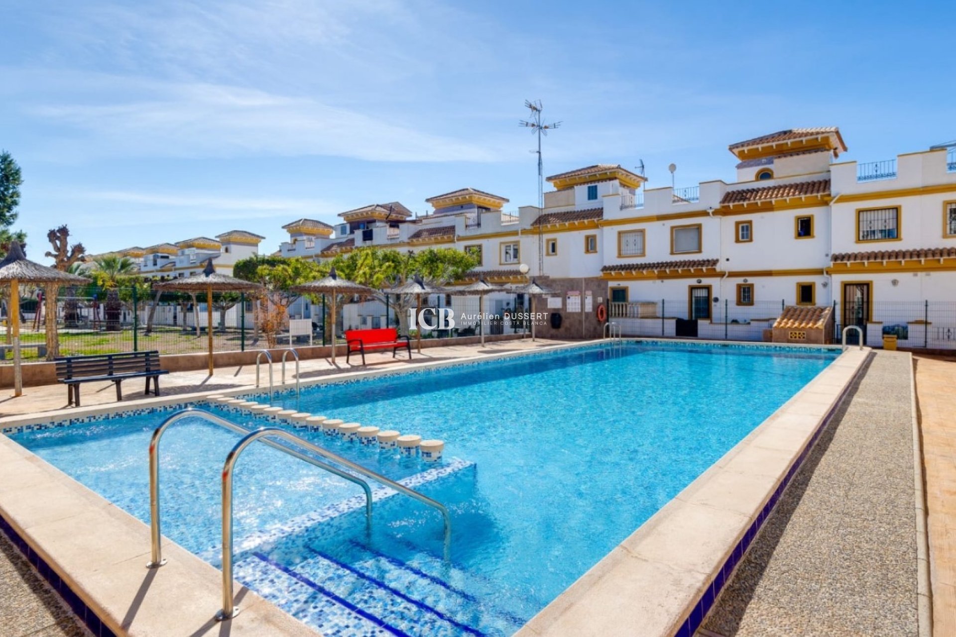 Revente - Maison mitoyenne -
Torrevieja - Centro