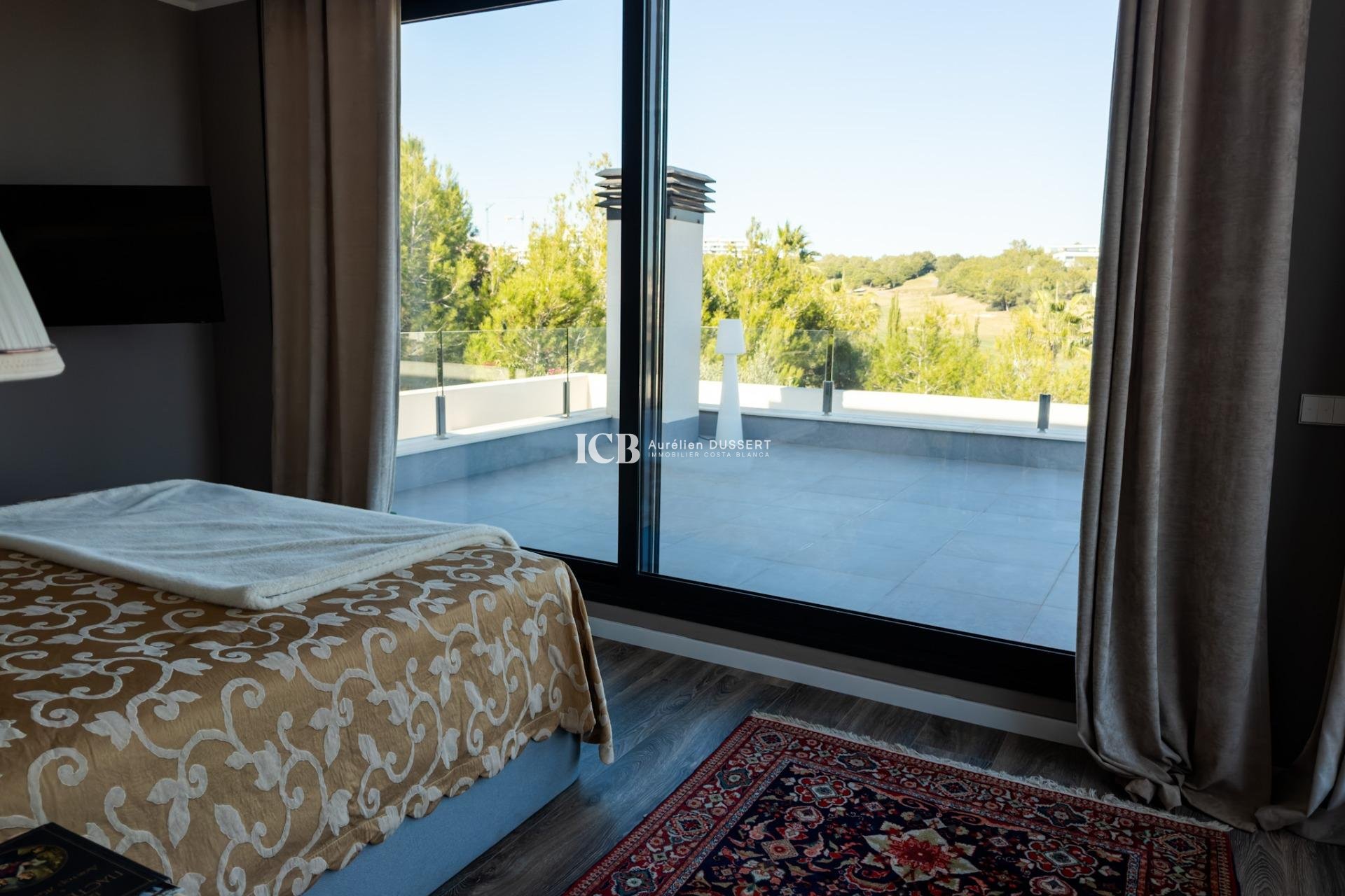 Revente - Villa -
Las Colinas Golf