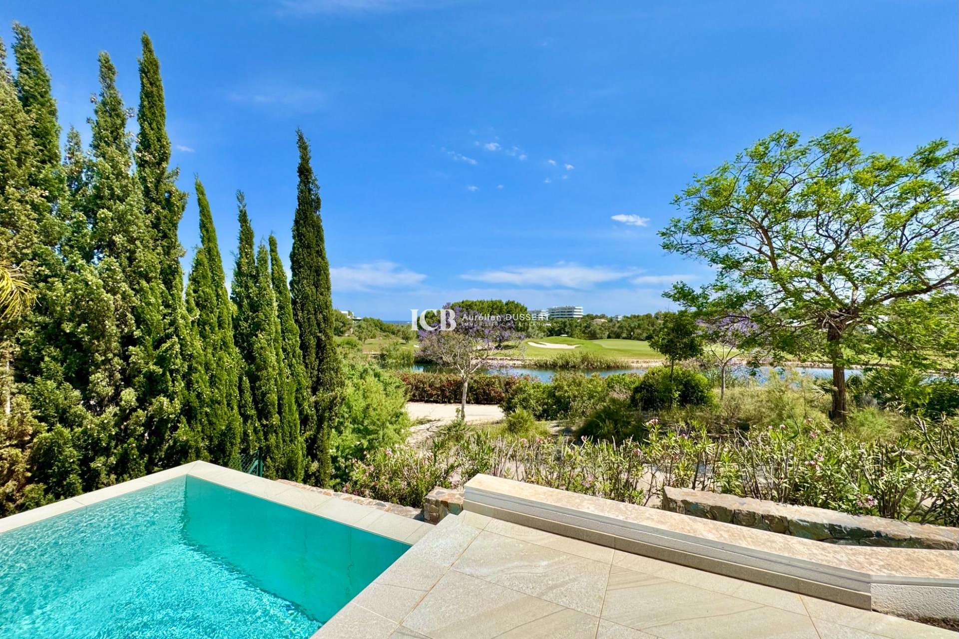 Revente - Villa -
Las Colinas Golf