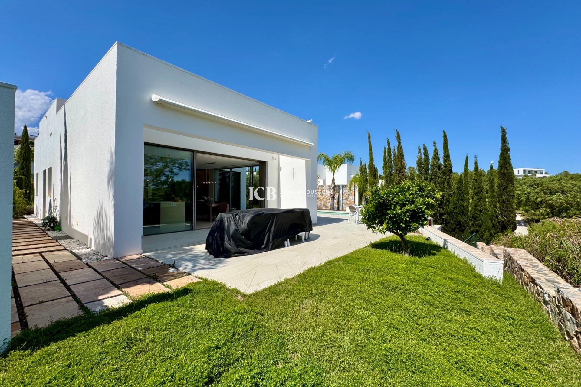 Revente - Villa -
Las Colinas Golf