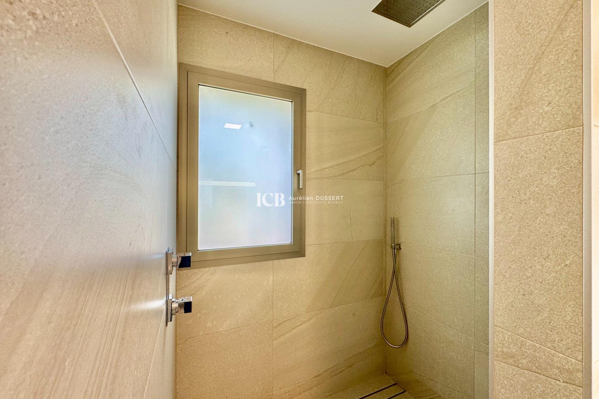 Revente - Villa -
Las Colinas Golf