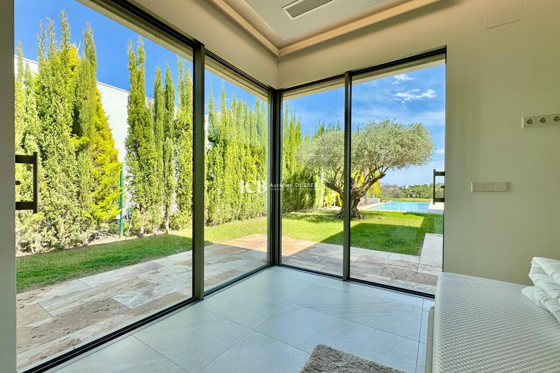 Revente - Villa -
Las Colinas Golf
