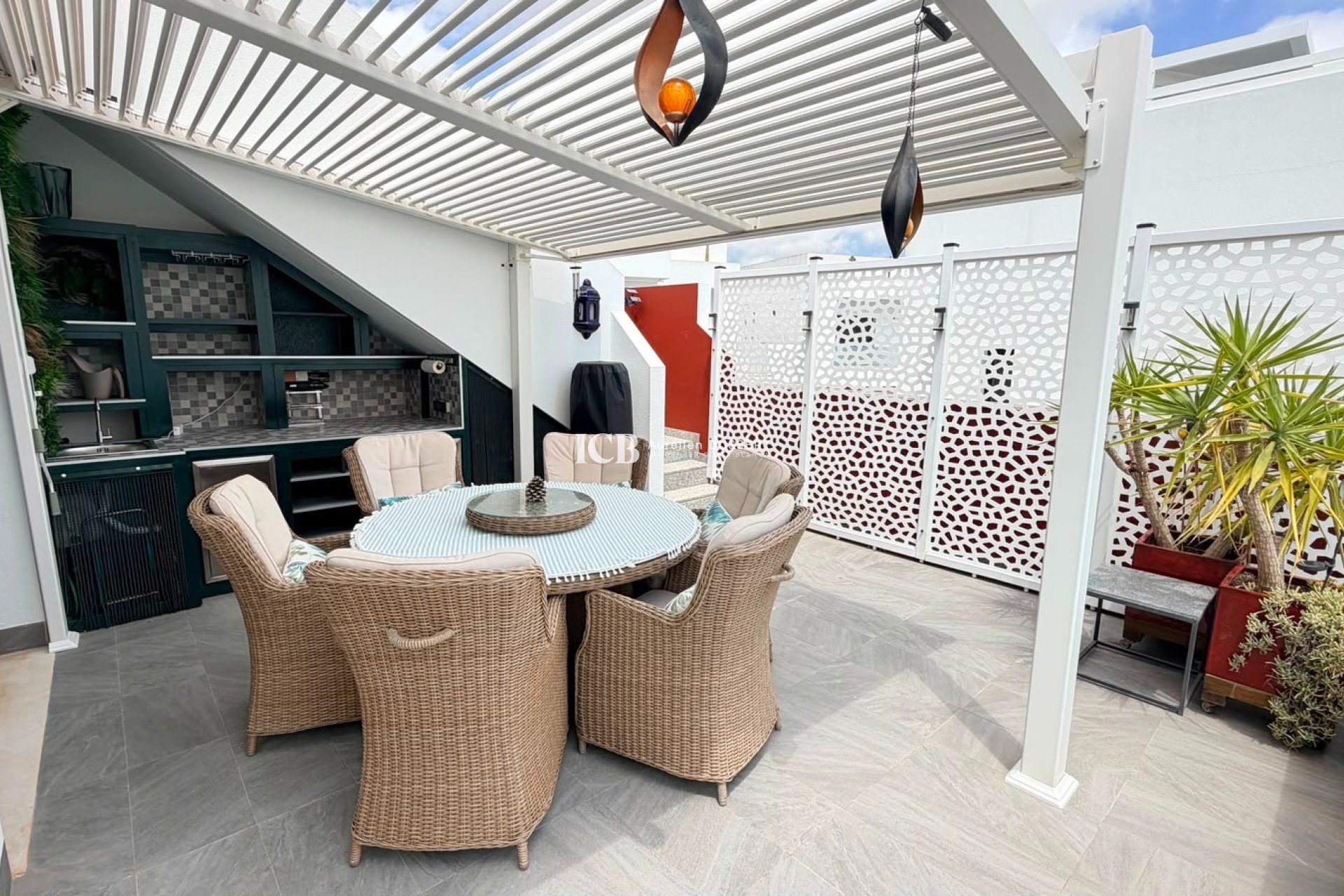 Revente - Villa -
Los Montesinos - La Herrada