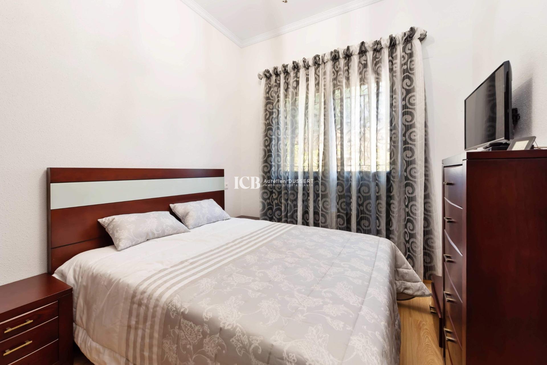 Revente - Villa -
Orihuela Costa - Campoamor