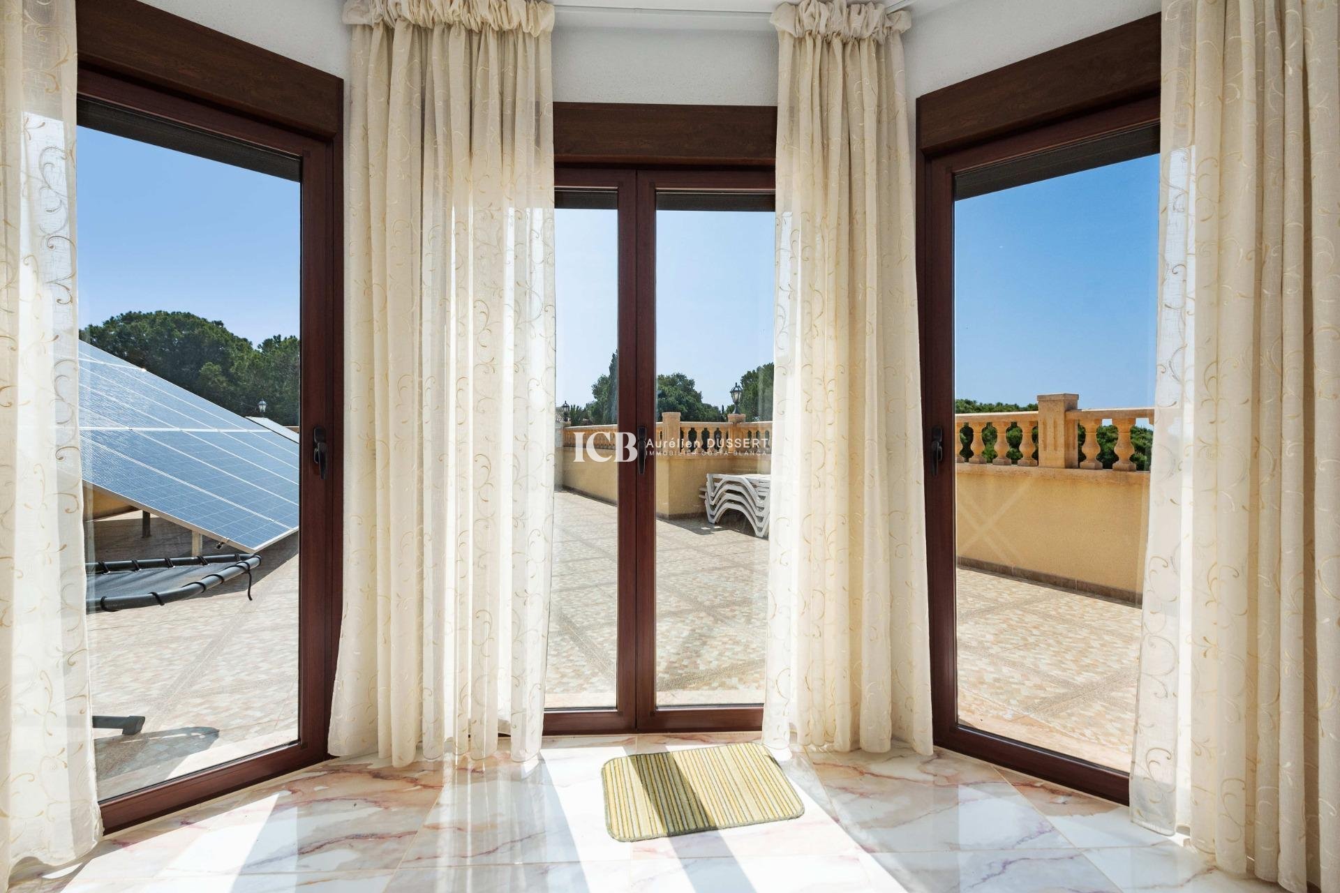 Revente - Villa -
Orihuela Costa - Campoamor