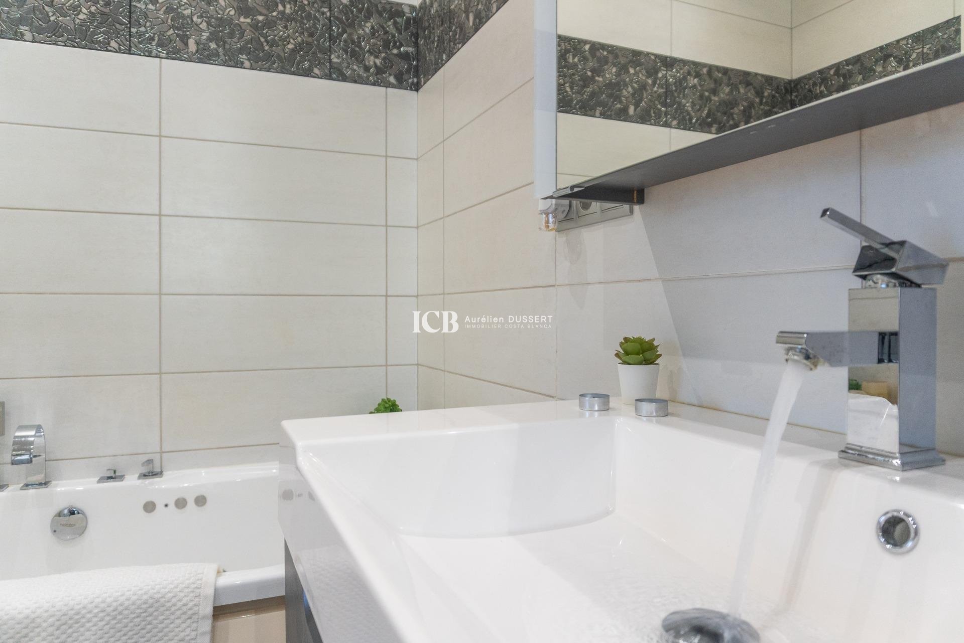 Revente - Villa -
Orihuela Costa - Playa Flamenca