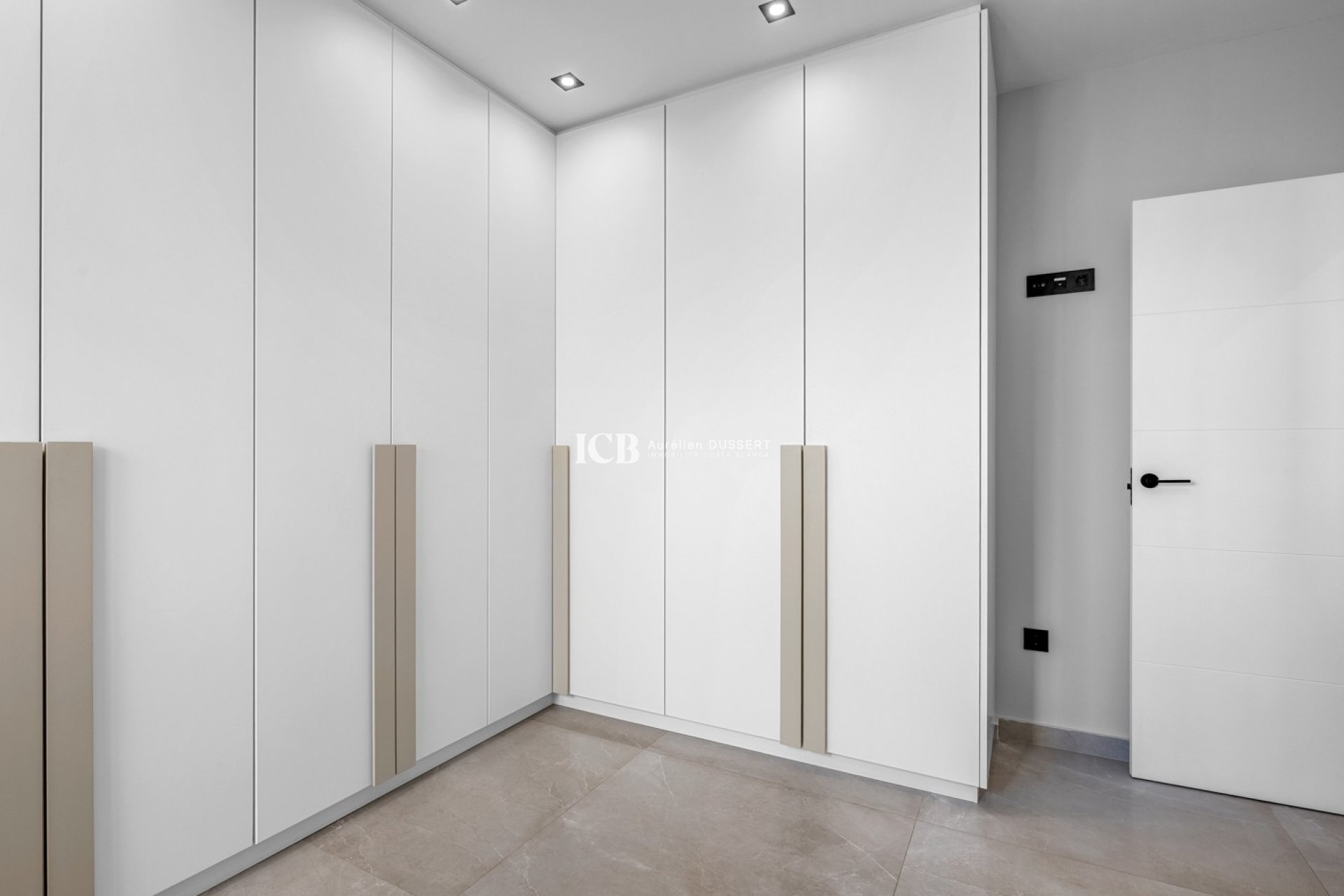 Revente - Villa -
Orihuela Costa - Villamartín